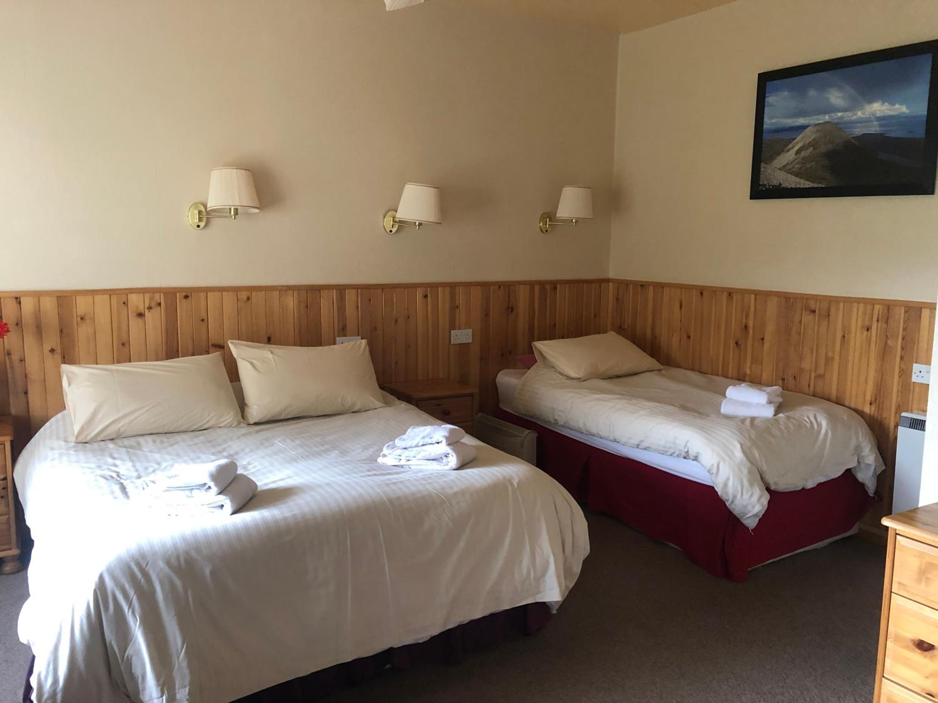 Comfort Triple Room with Shower photo 2