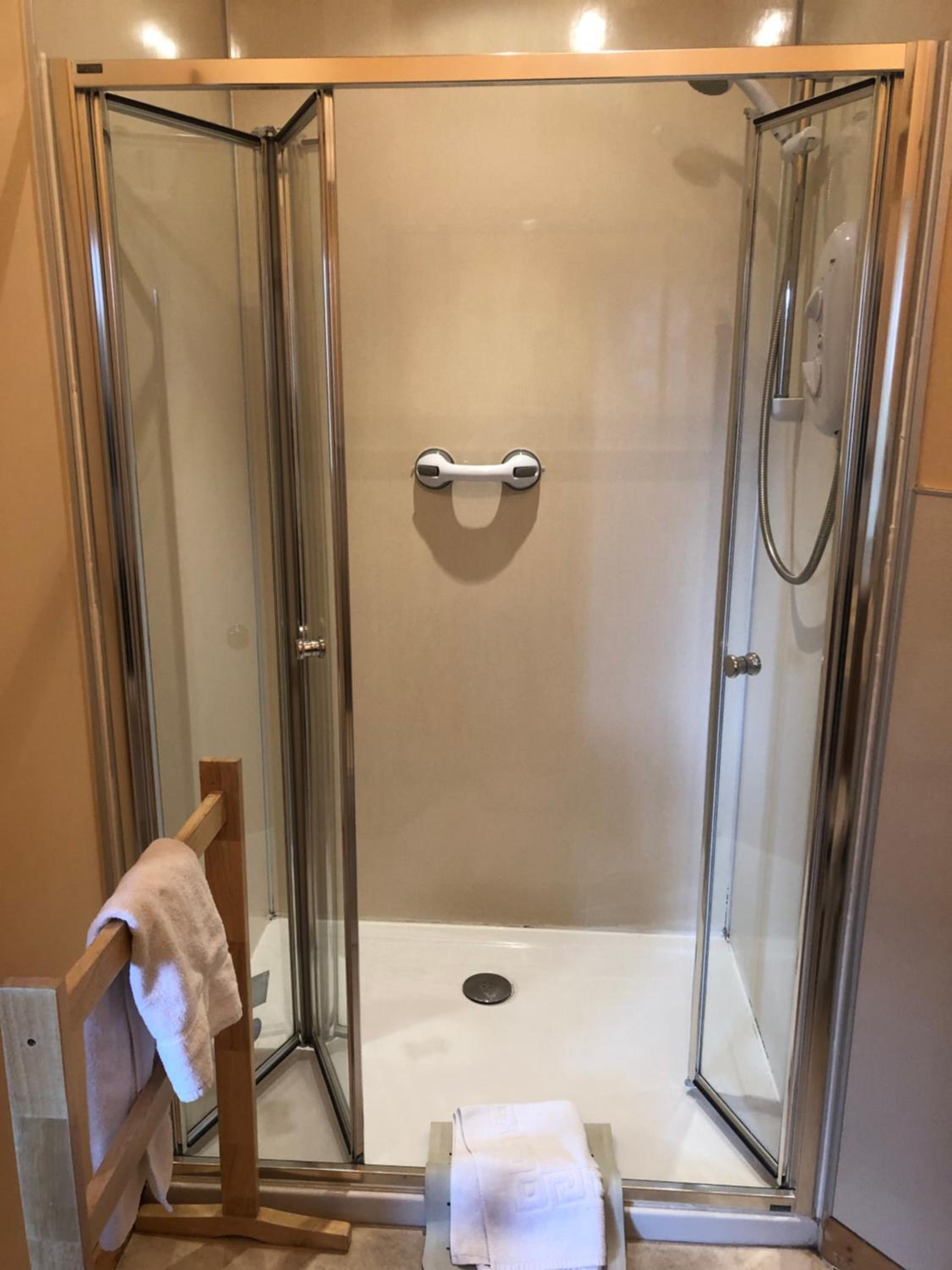 Comfort Triple Room with Shower photo 3