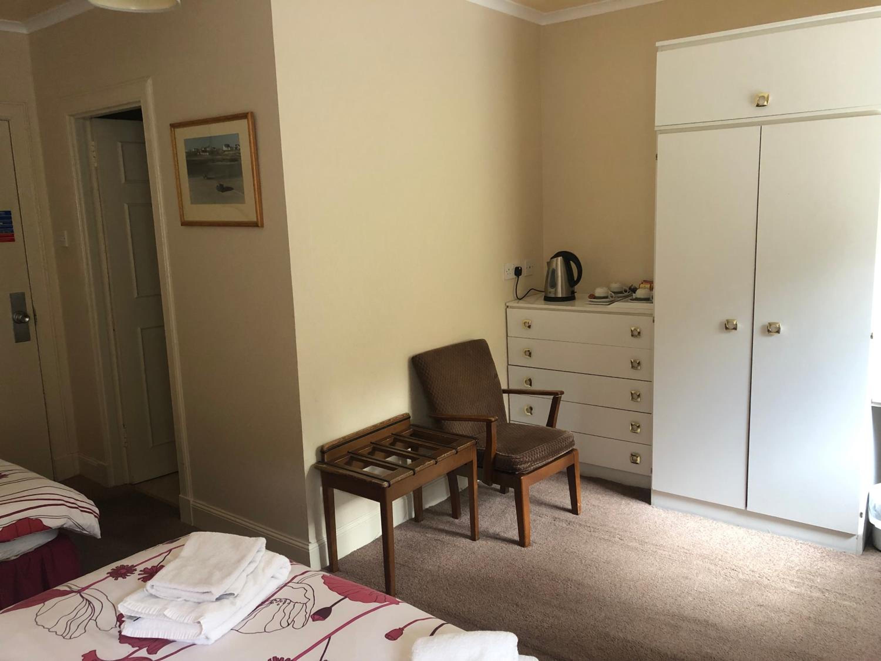 Triple Room with Bathroom photo 1