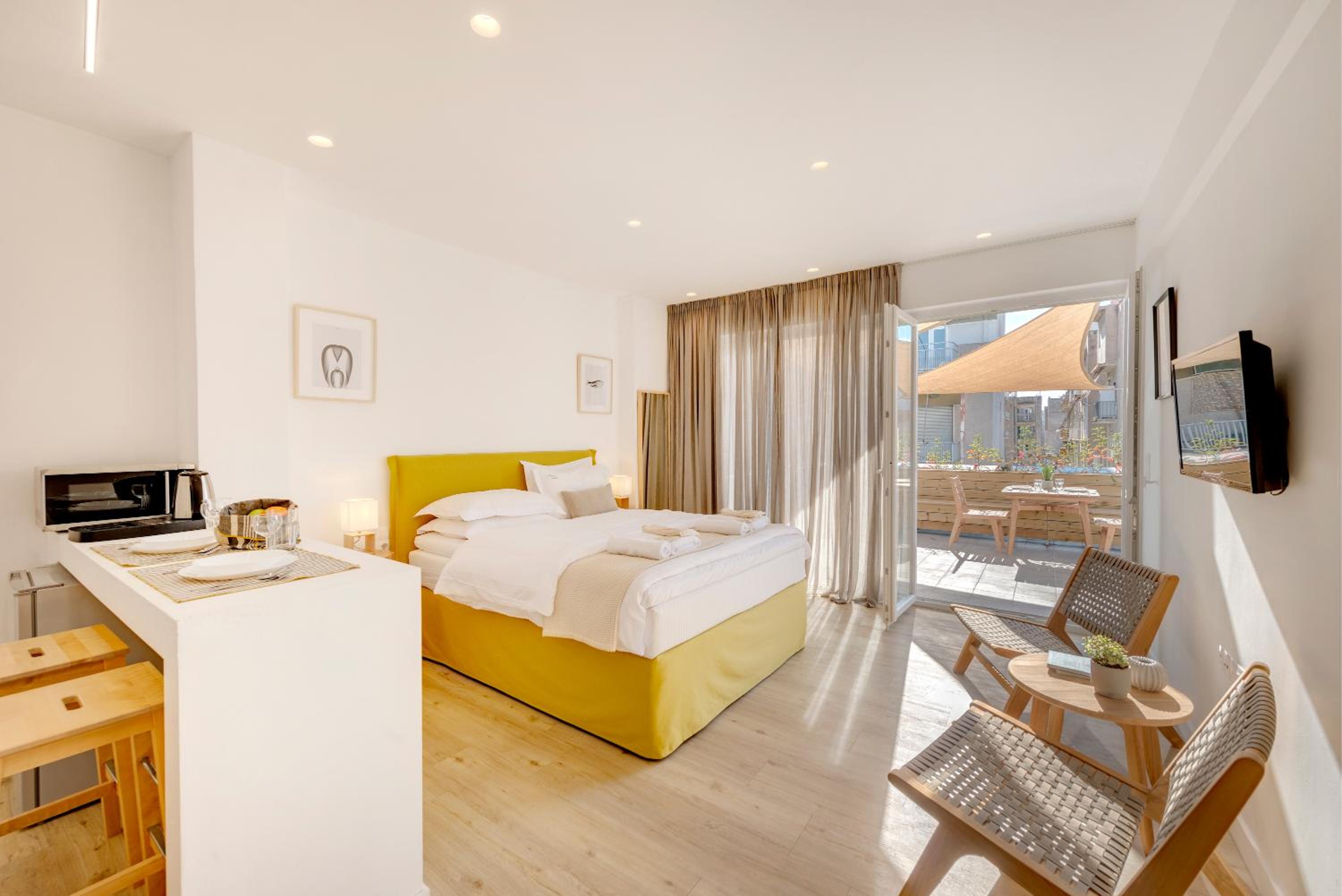 Apartment with Terrace - Photo 1