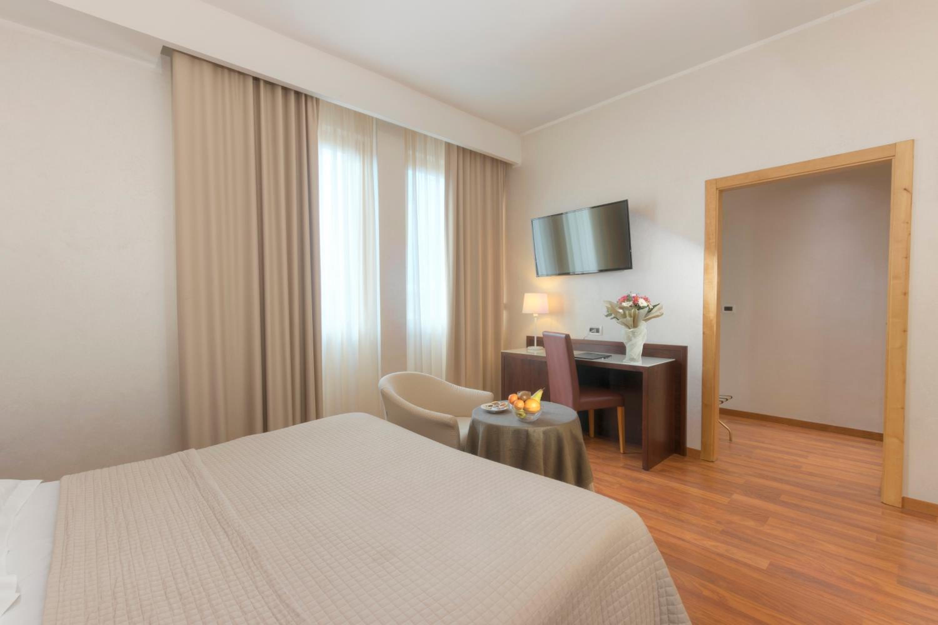 Superior Double Room - Photo 5