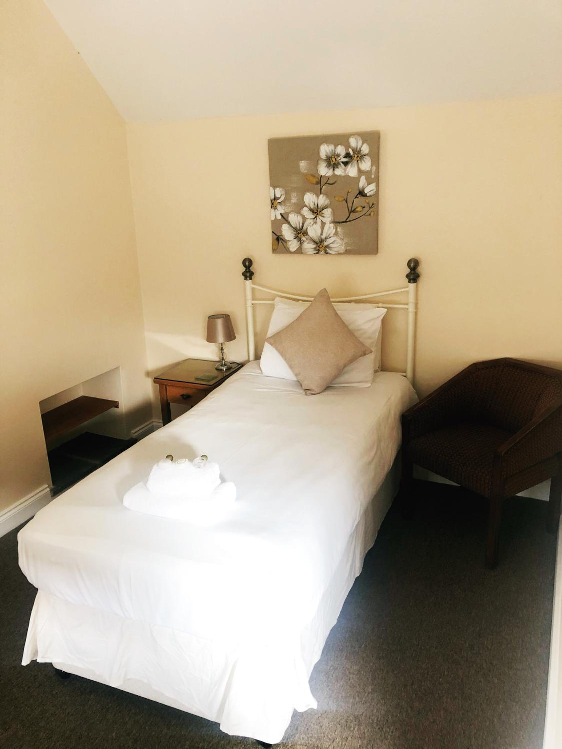 Single Room photo 2