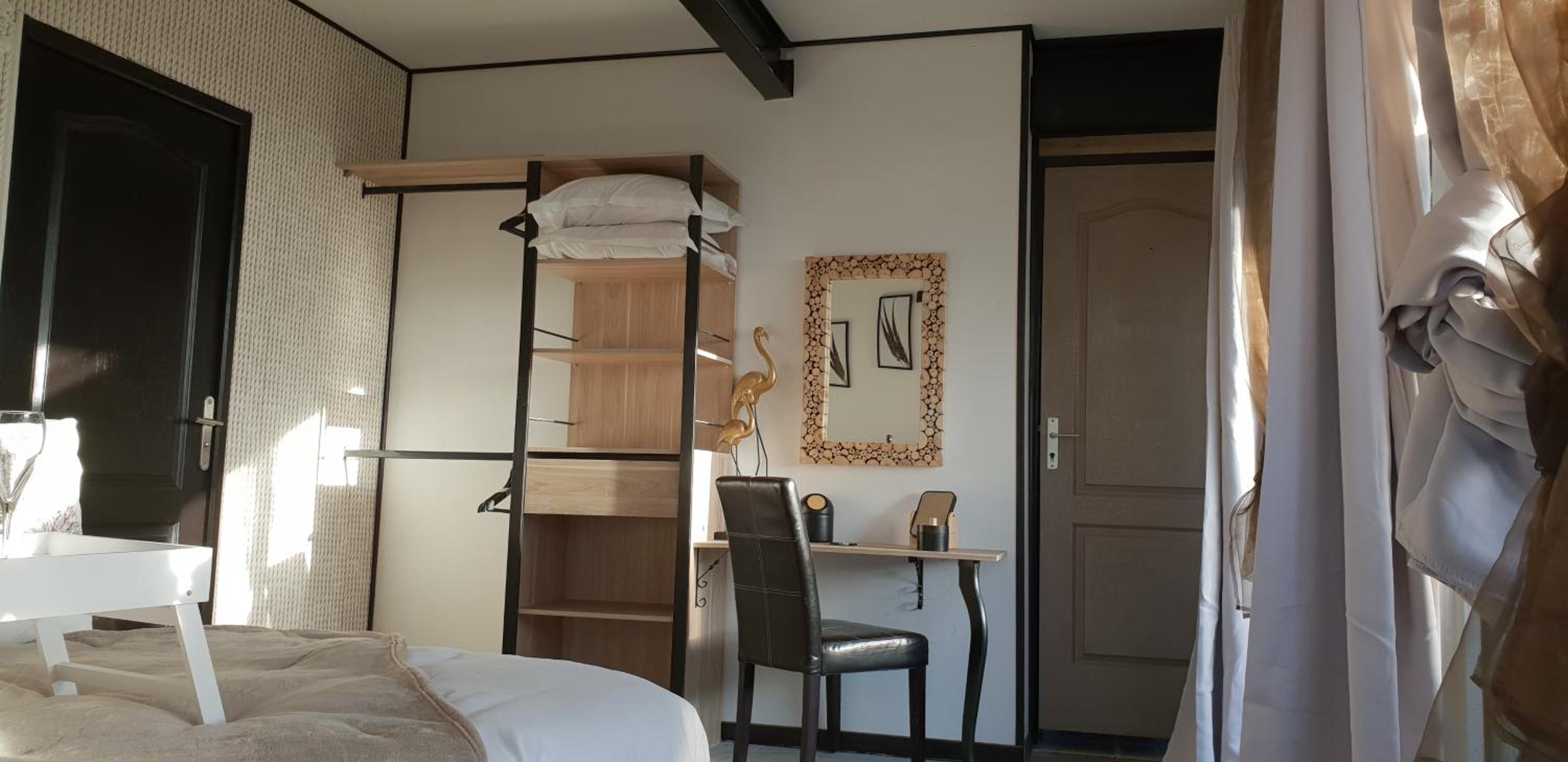 Suite with Sea View and Private Hot Tub - Photo 6