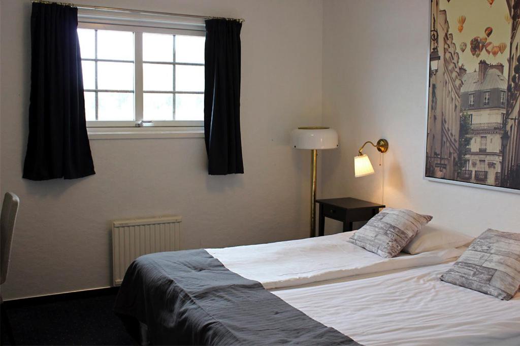 Standard Double or Twin Room photo 3