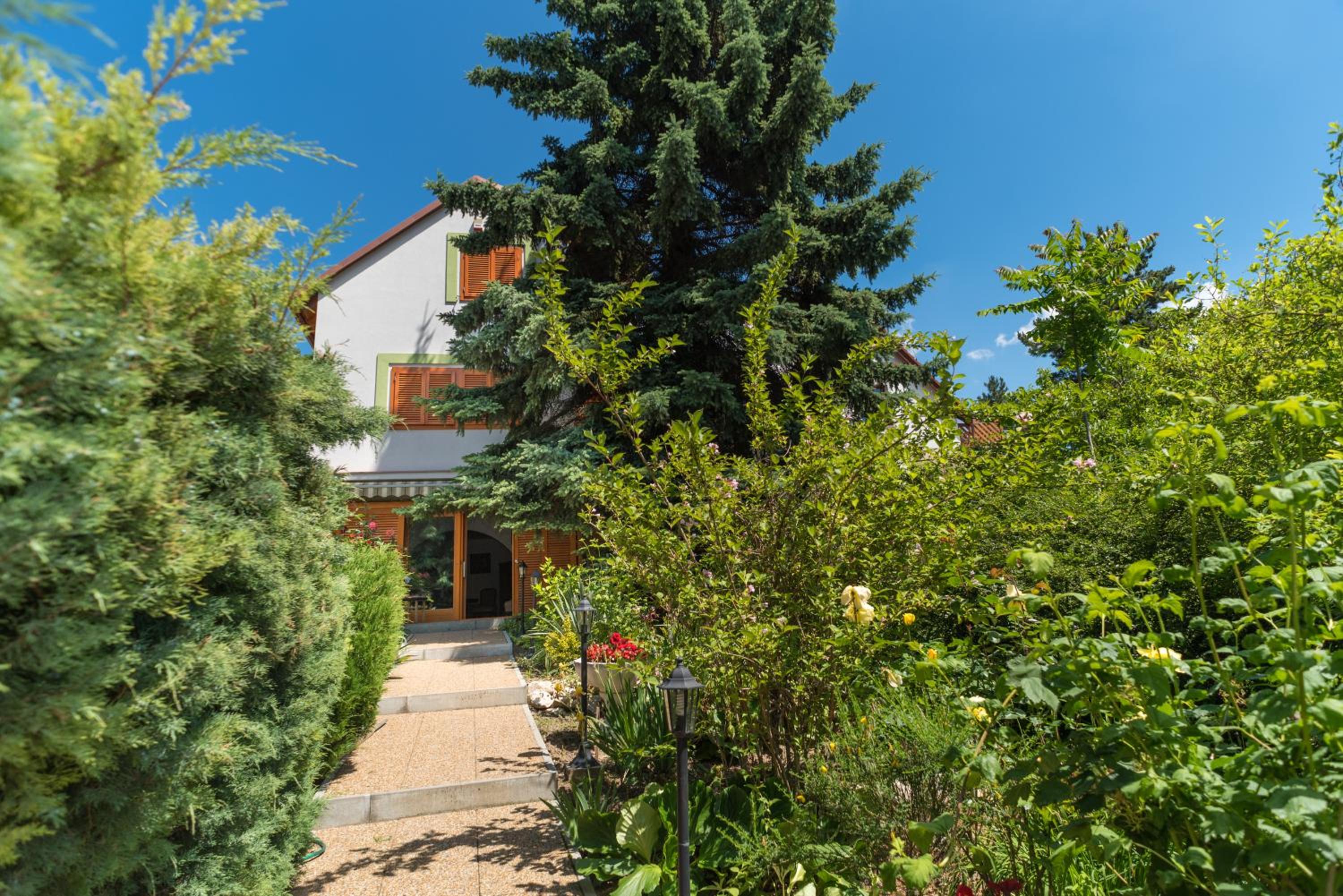 Apartment With Garden View photo 2