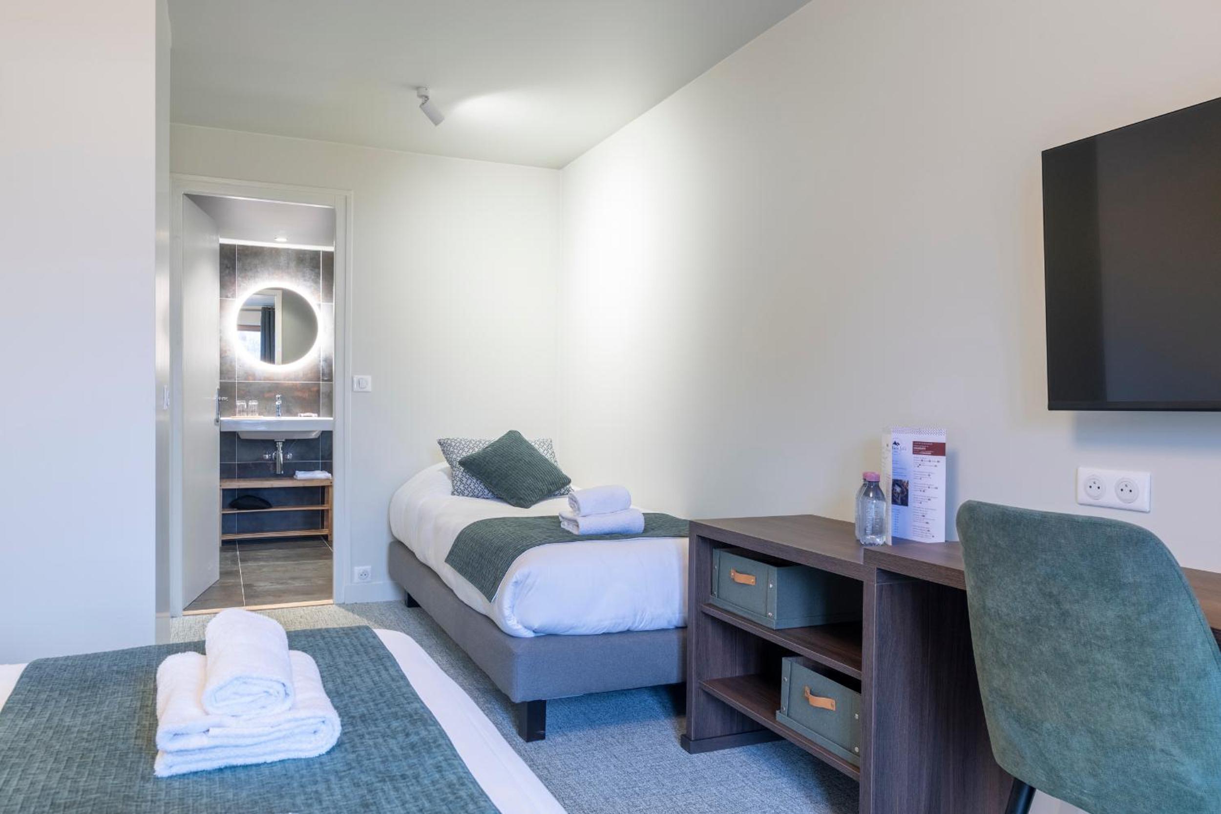 Classic Triple Room photo 2