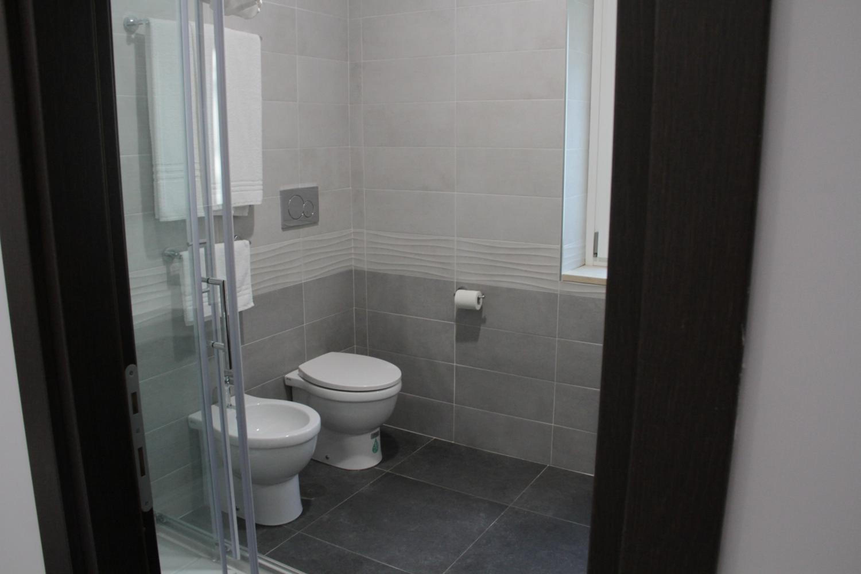 Large Double Room photo 2
