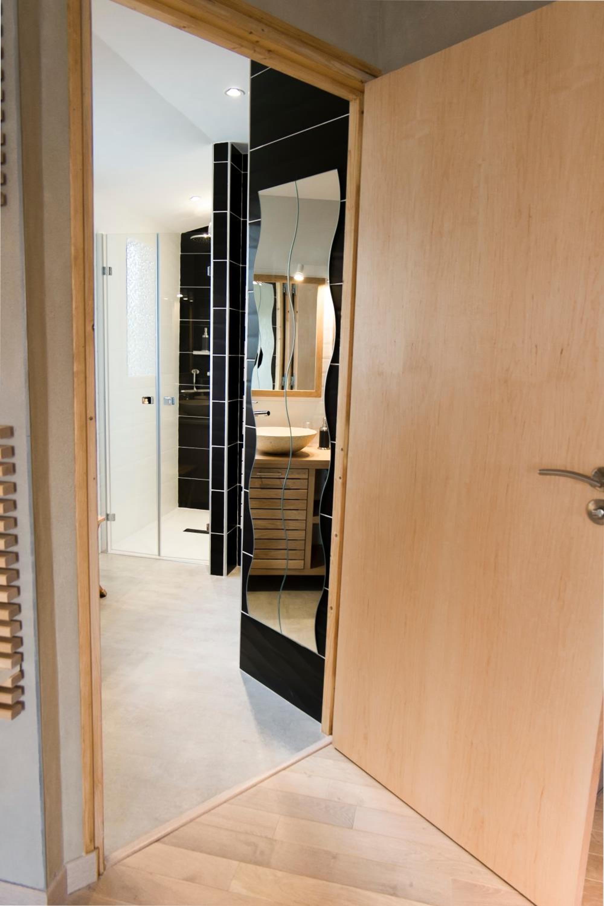 Family Room with Private Bathroom photo 1