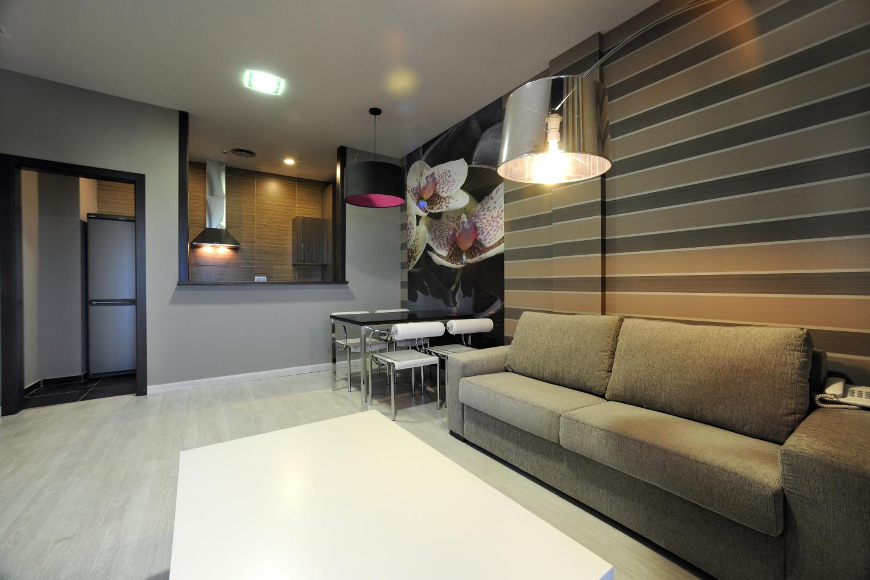 Two-Bedroom Apartment (5 Adults) - Photo 6