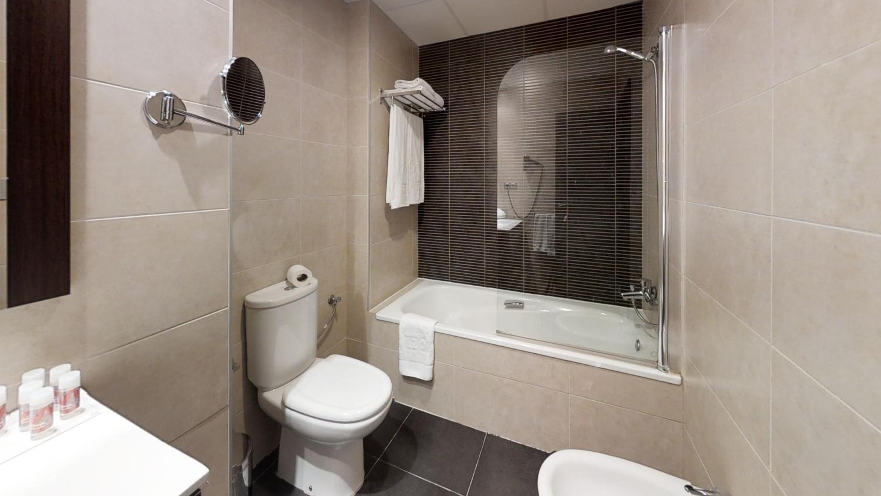 Two-Bedroom Apartment (5 Adults) - Photo 12