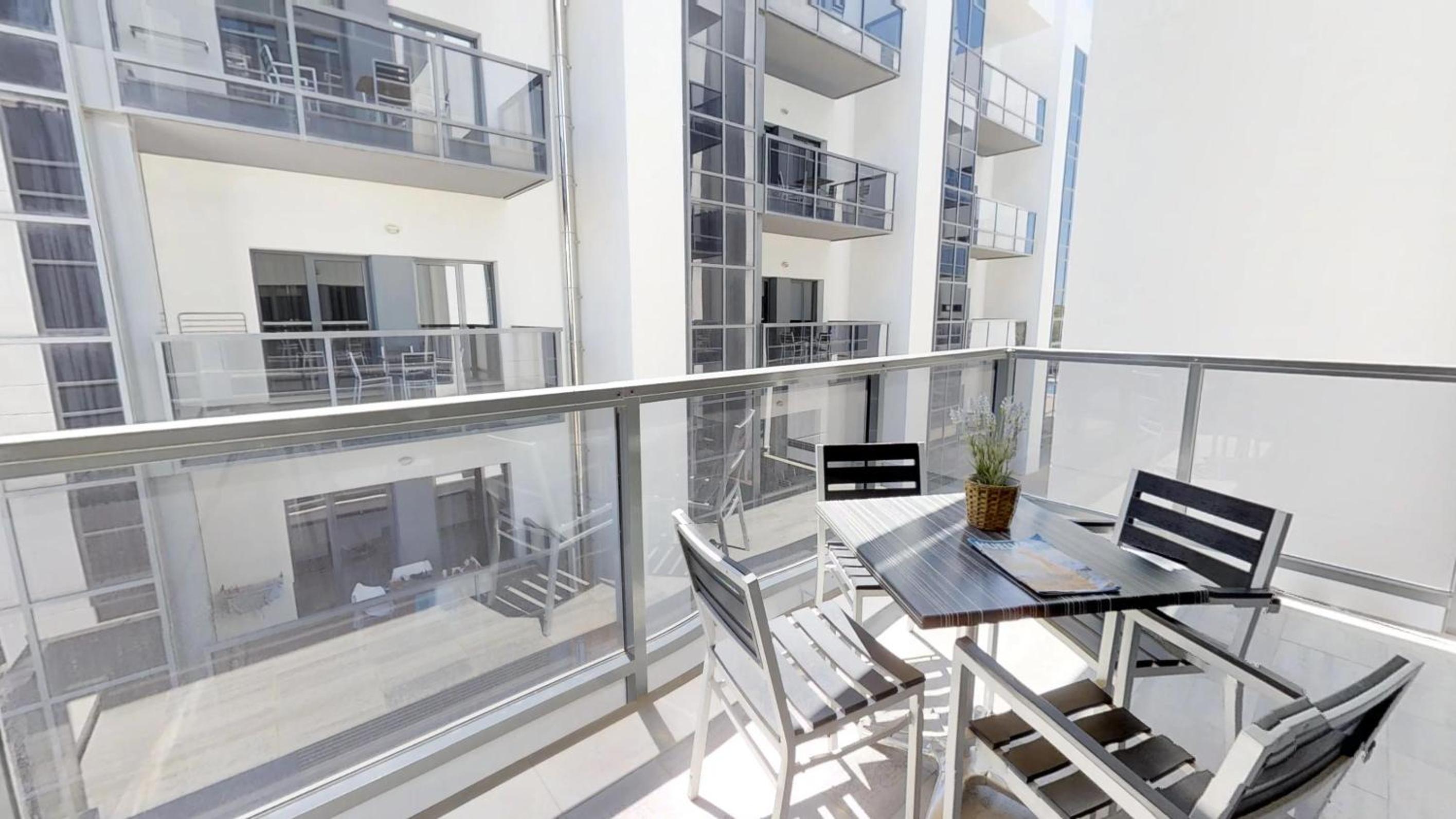 Two-Bedroom Apartment (5 Adults) - Photo 2