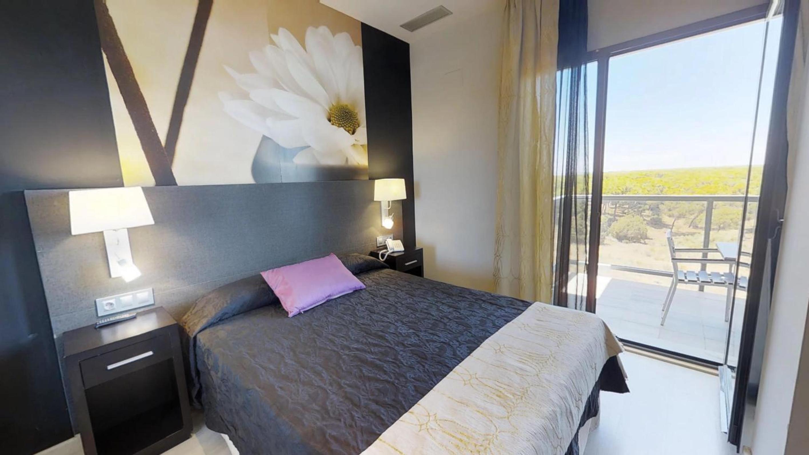 Two-Bedroom Apartment with View to Natural Park Los Enebrales - Photo 5