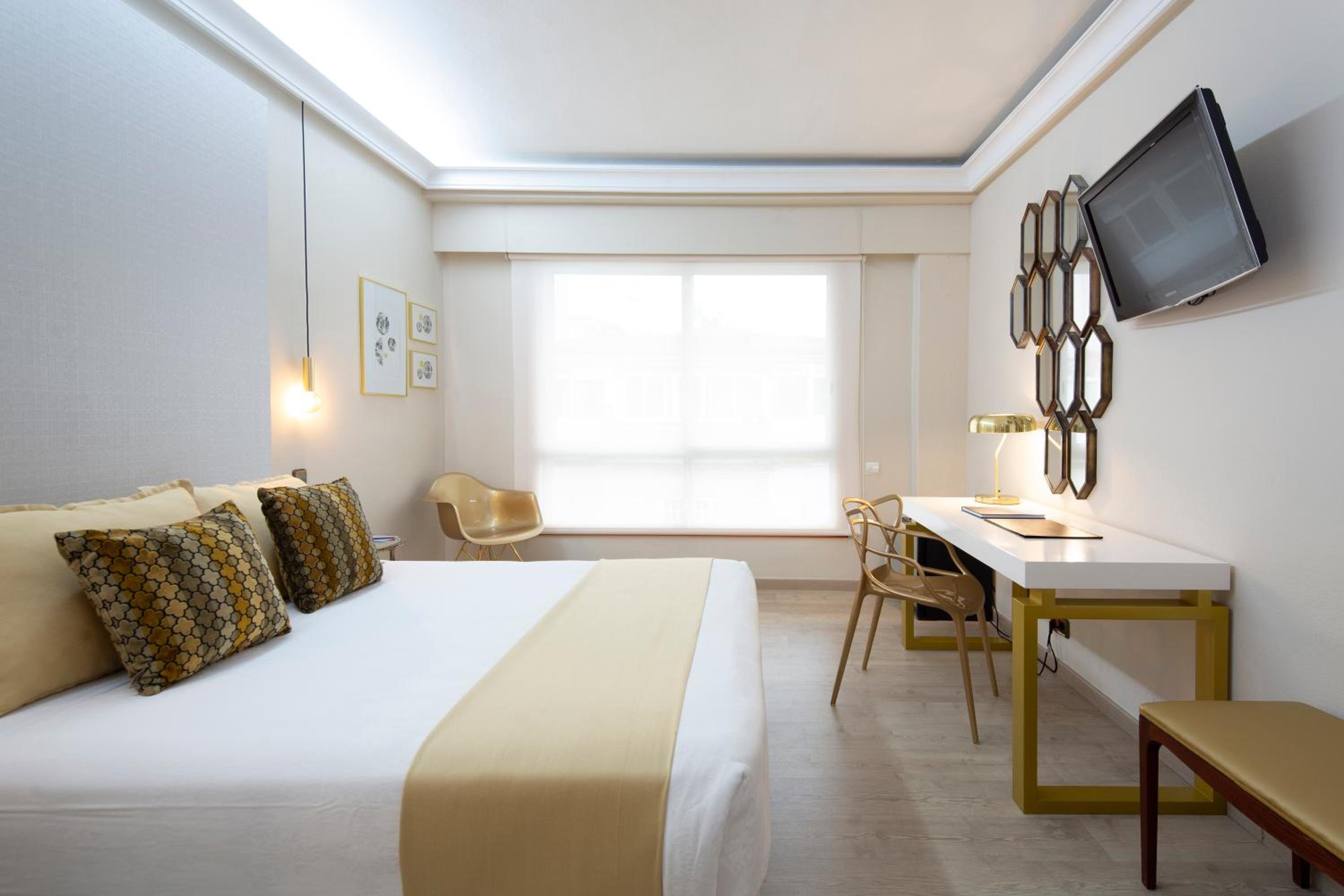 Superior Double Room - Photo 1