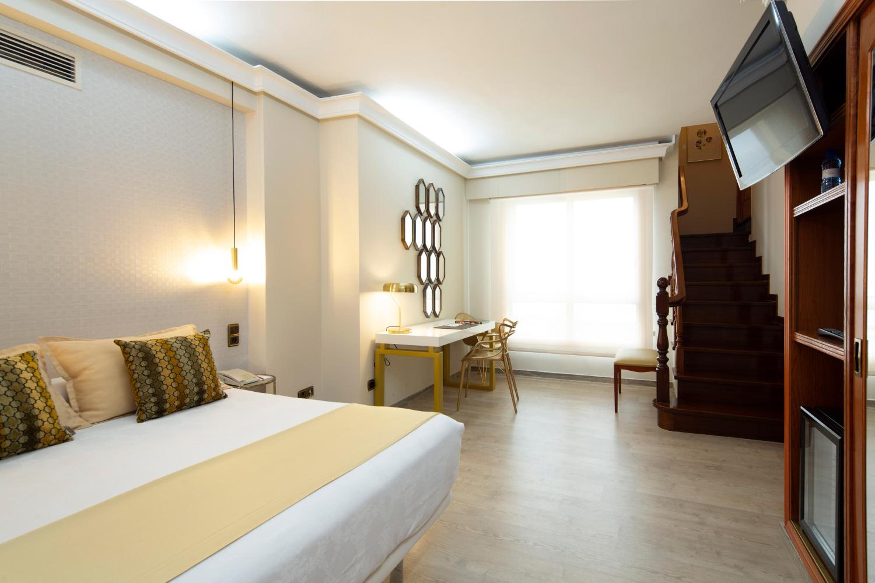 Superior Double Room - Photo 8