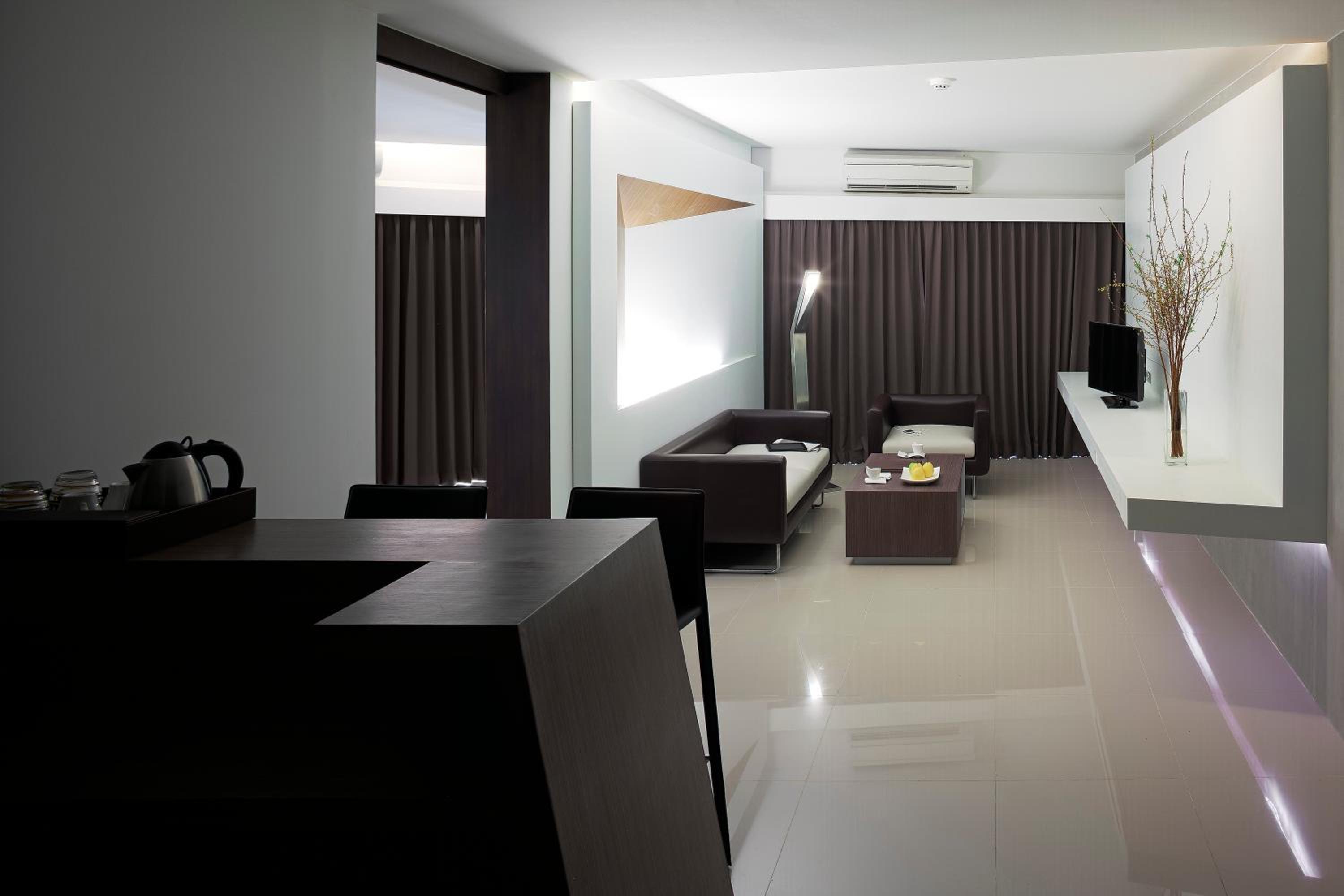 Executive Suite photo 2