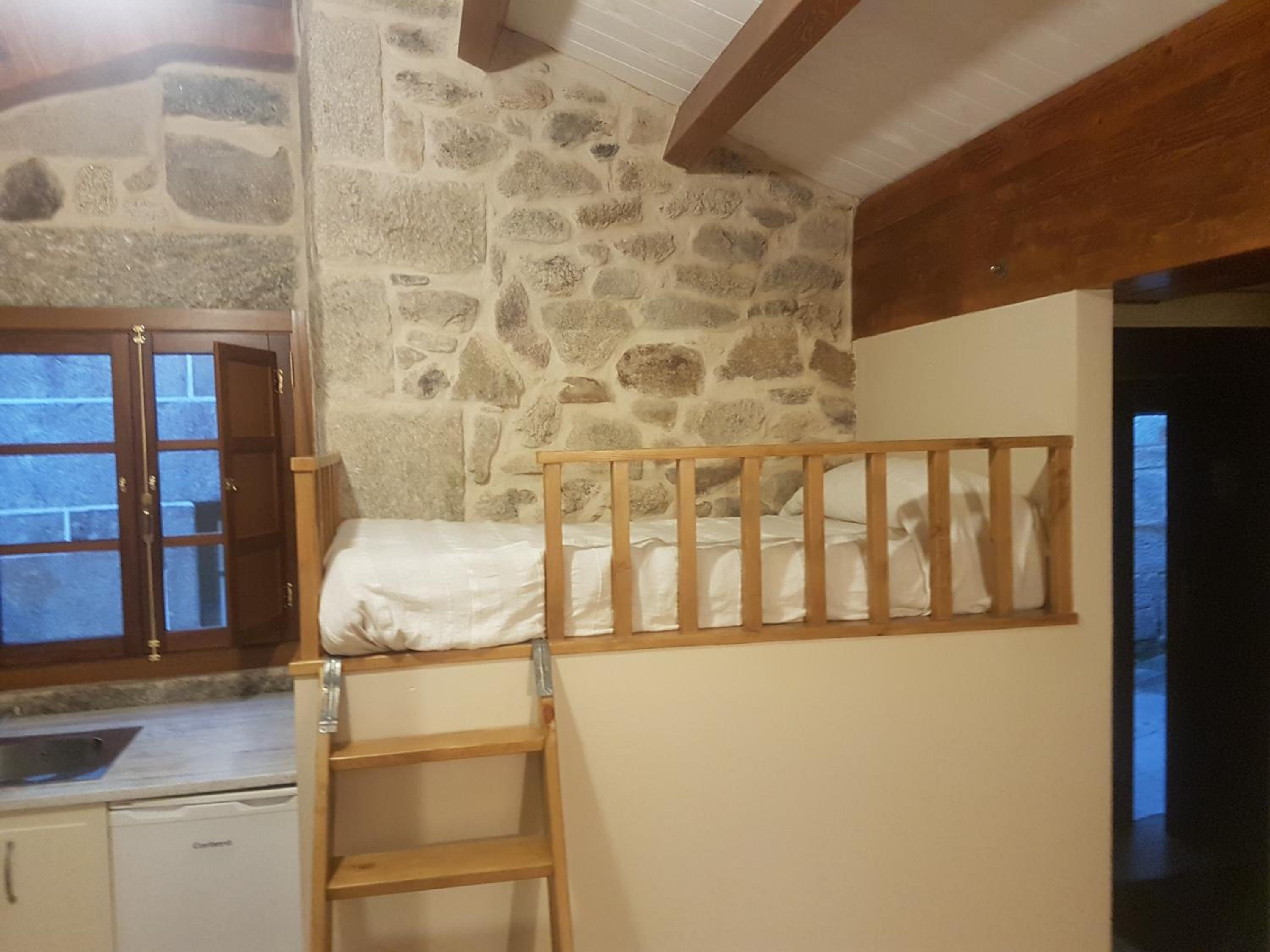 One-Bedroom Apartment - Photo 12