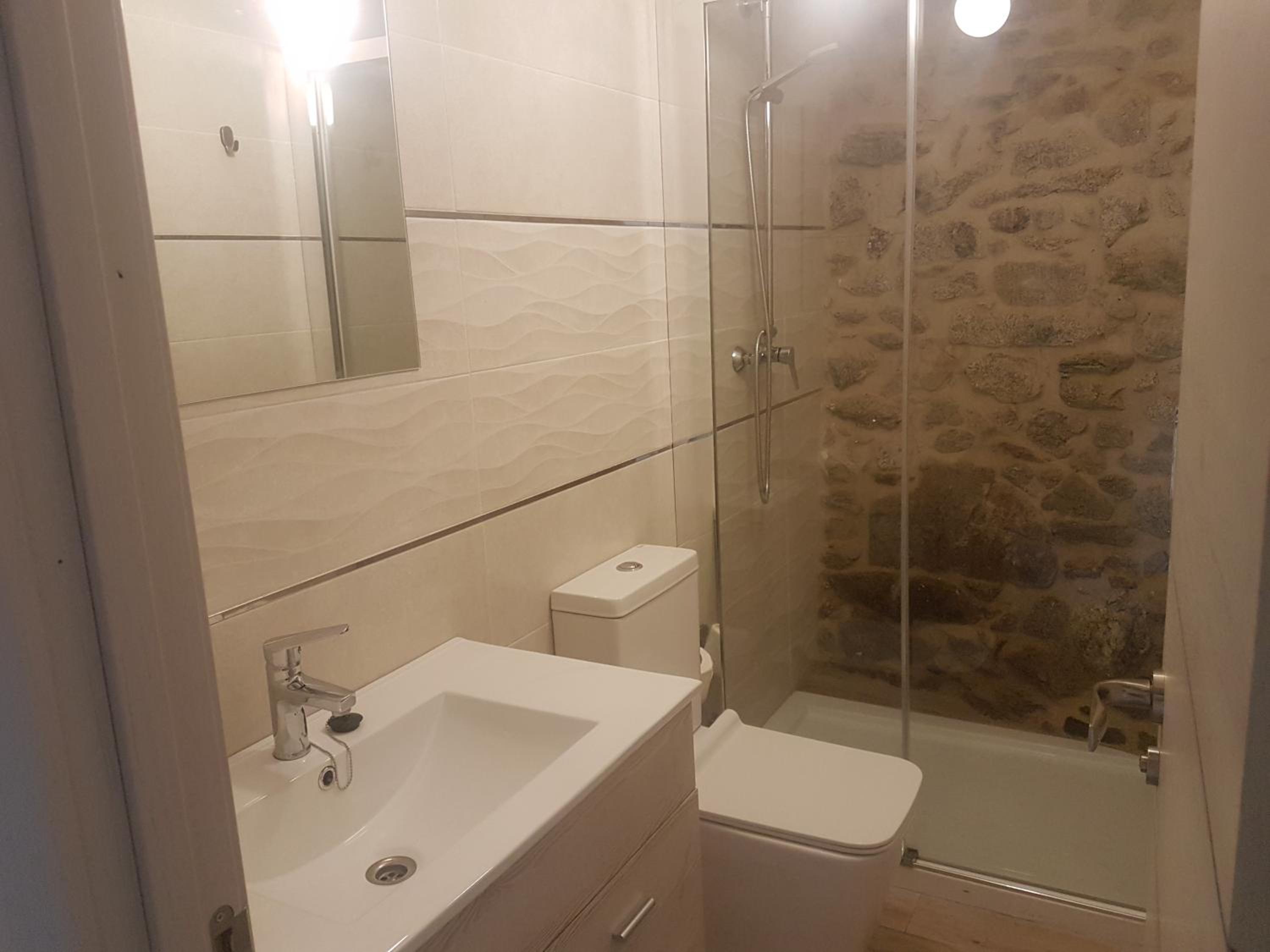 One-Bedroom Apartment - Photo 15