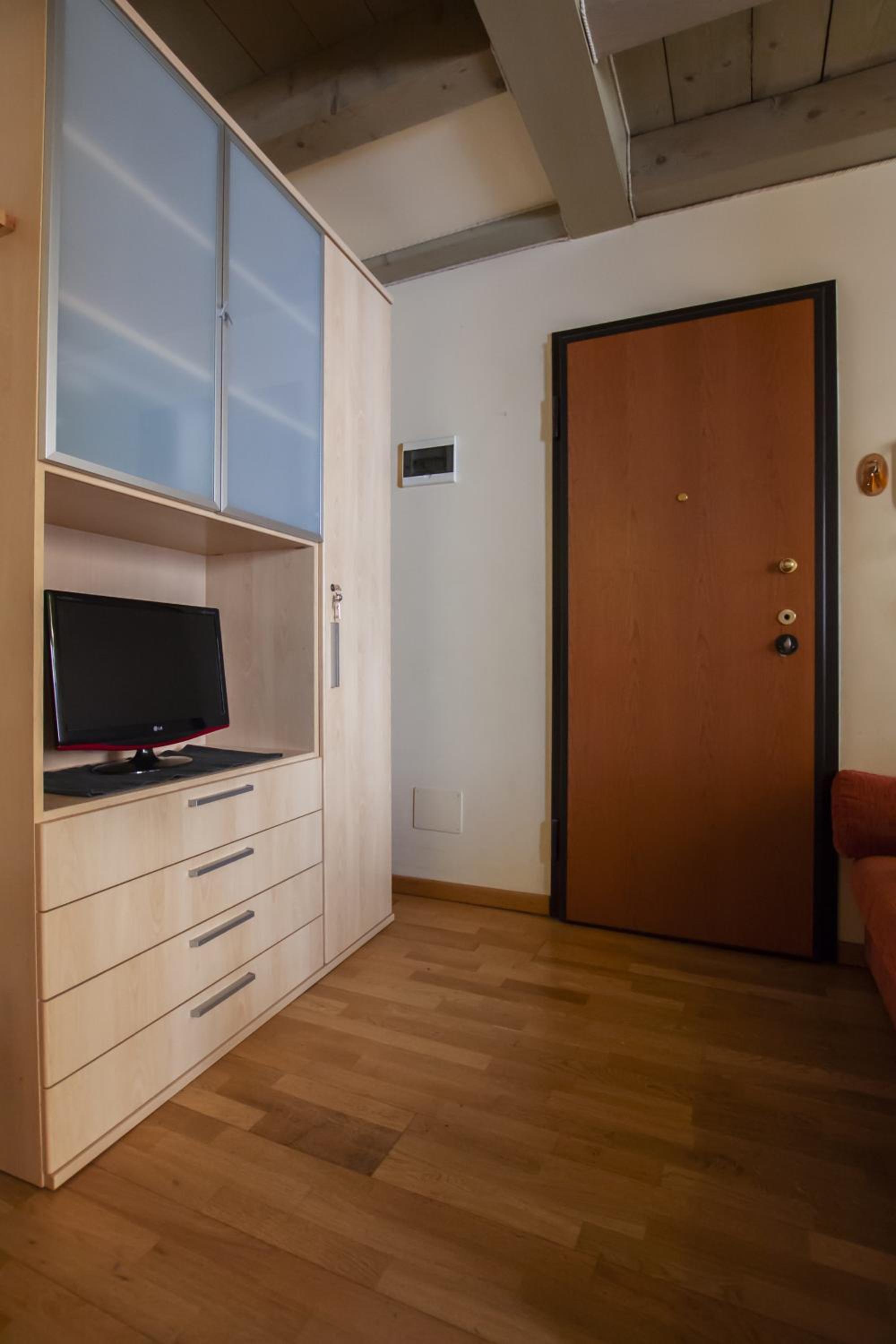 Apartment photo 3