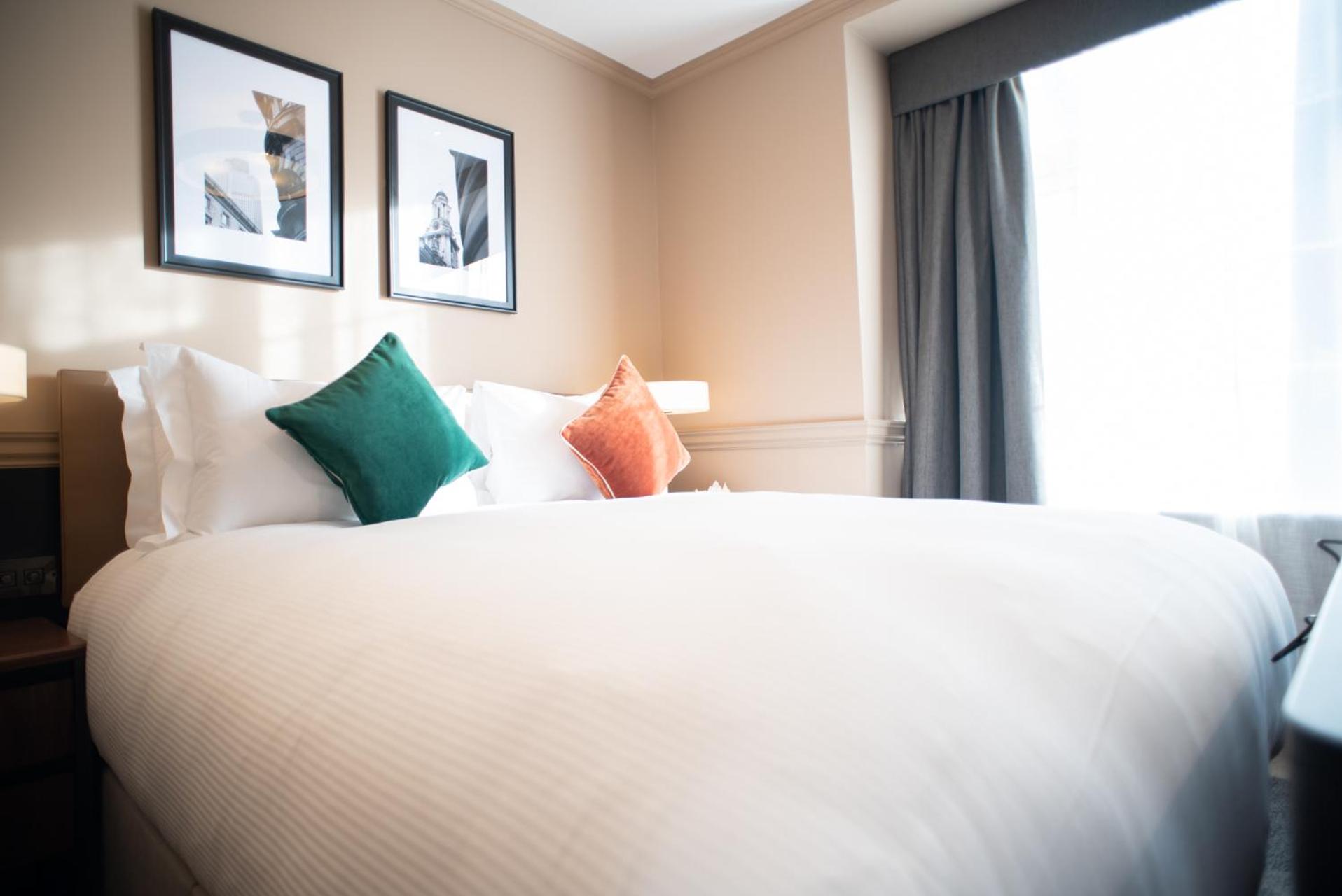Standard King Room photo 1