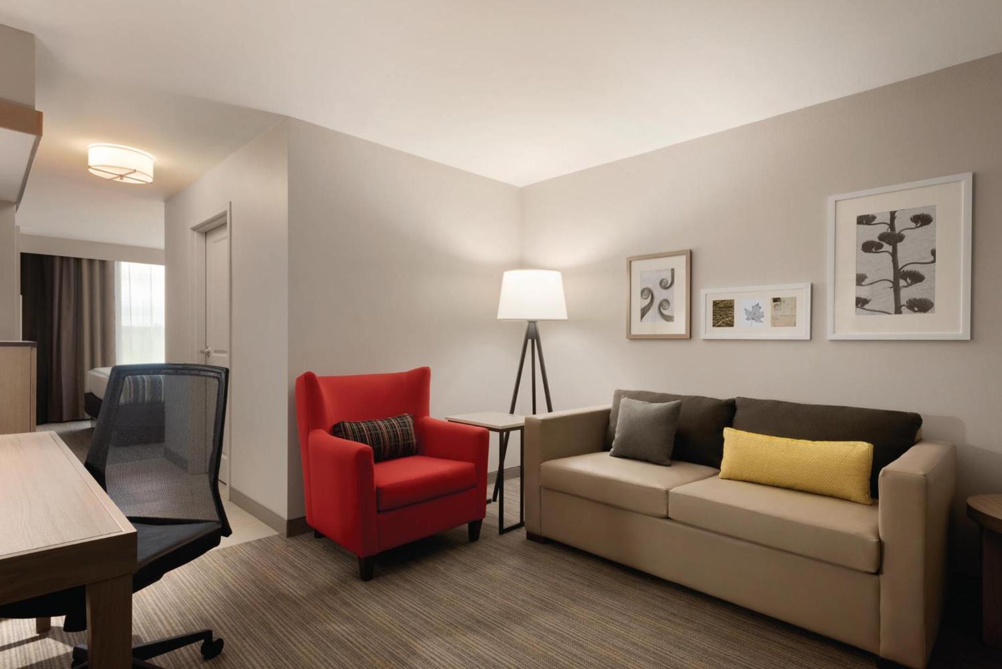 King Suite with Living Room - Non Smoking