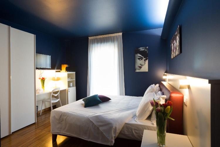 Double or Twin Room with Private Bathroom