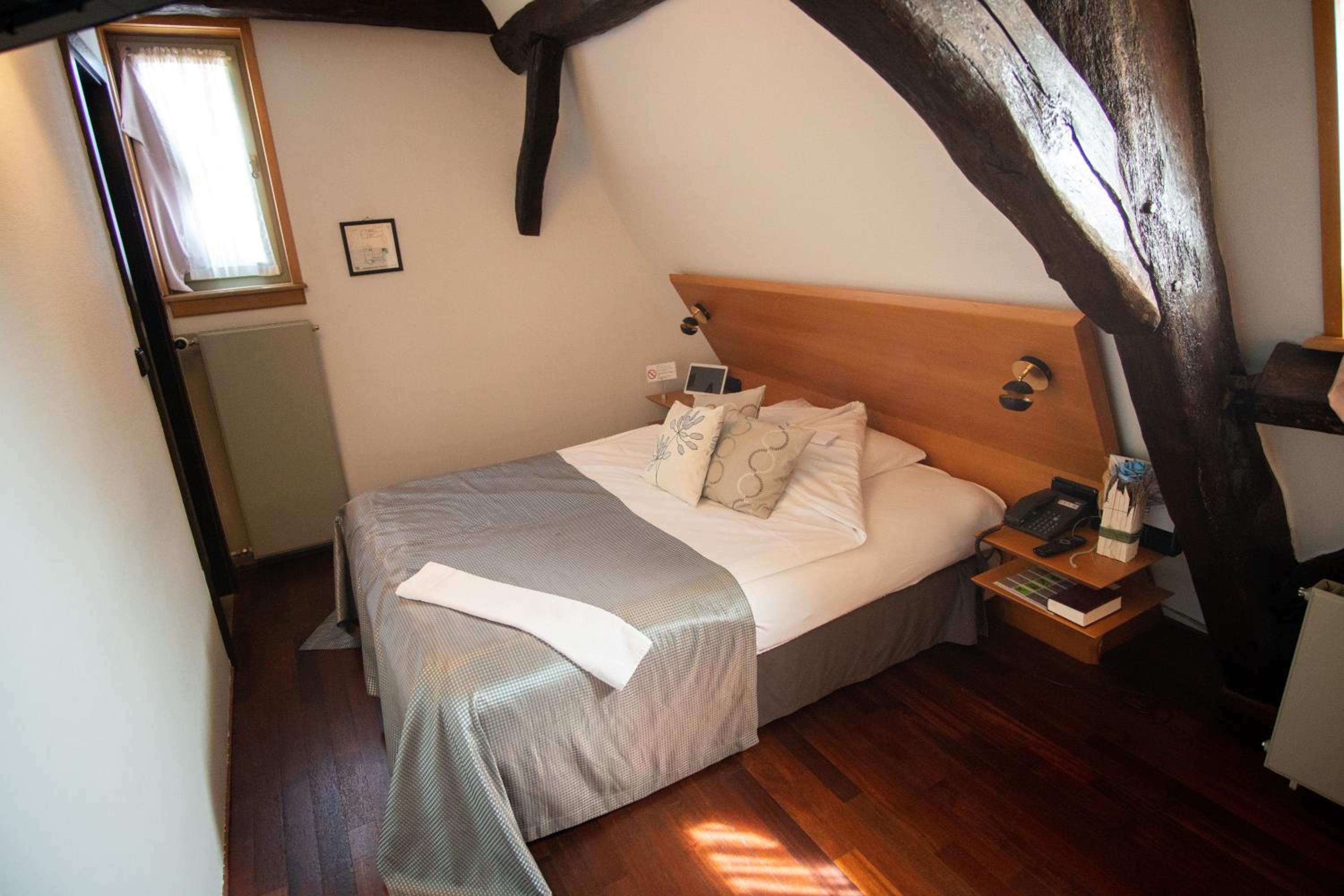 Single Room photo 3