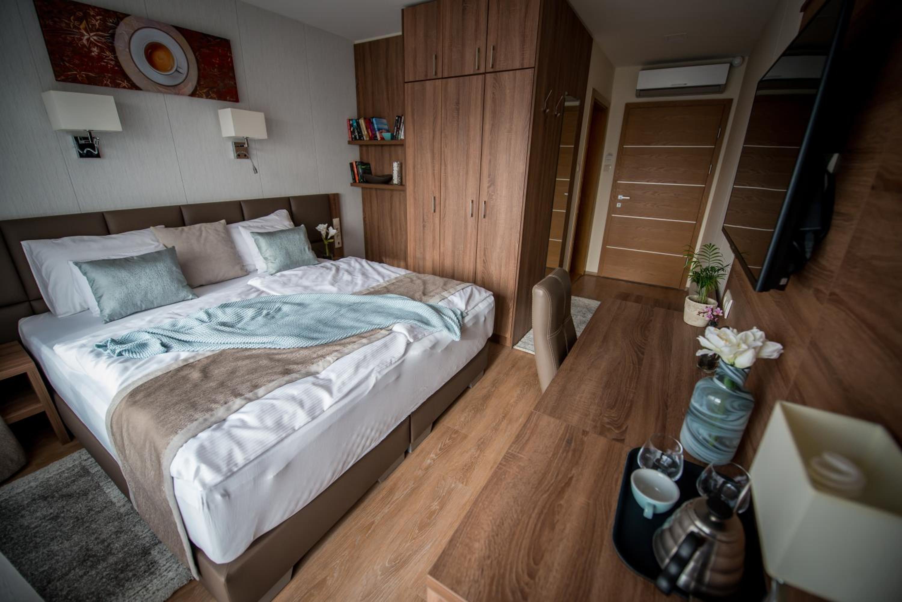 Double Or Twin Room With Terrace photo 2