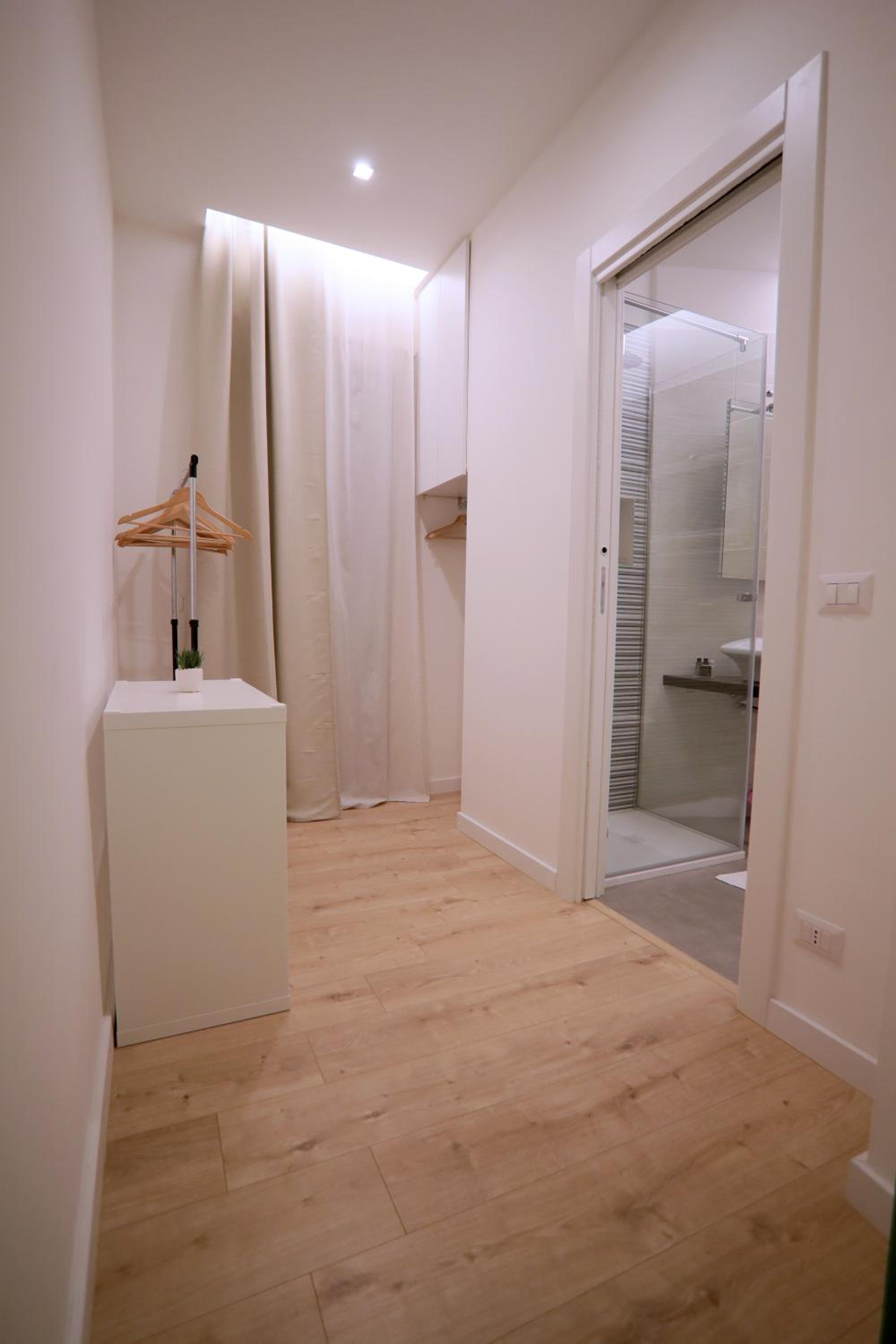 Twin Room with Balcony - Photo 1