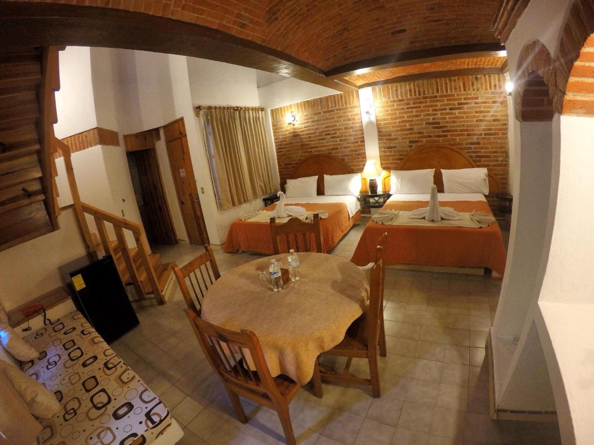 Deluxe Triple Room photo 2