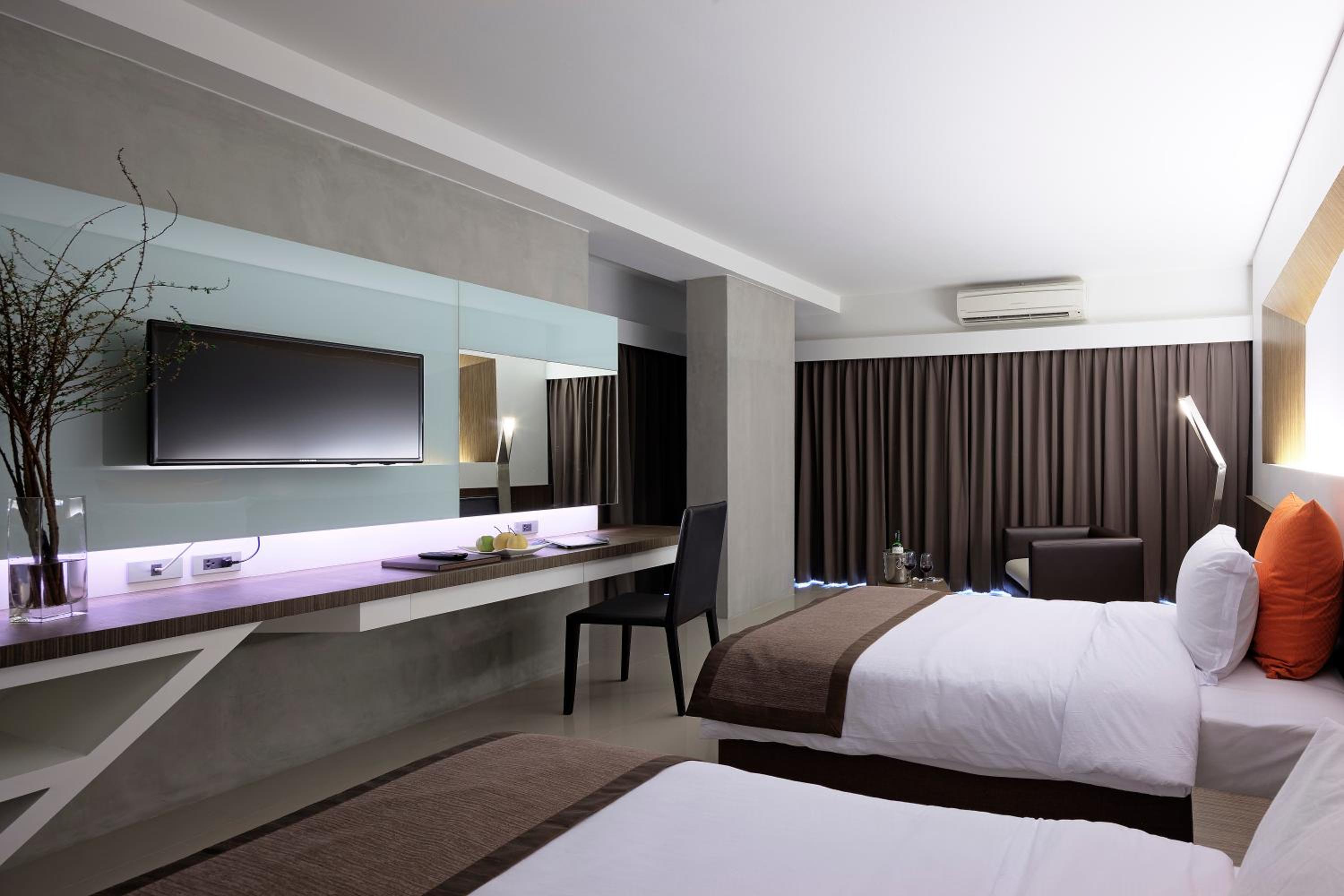 Deluxe Twin Room photo 3