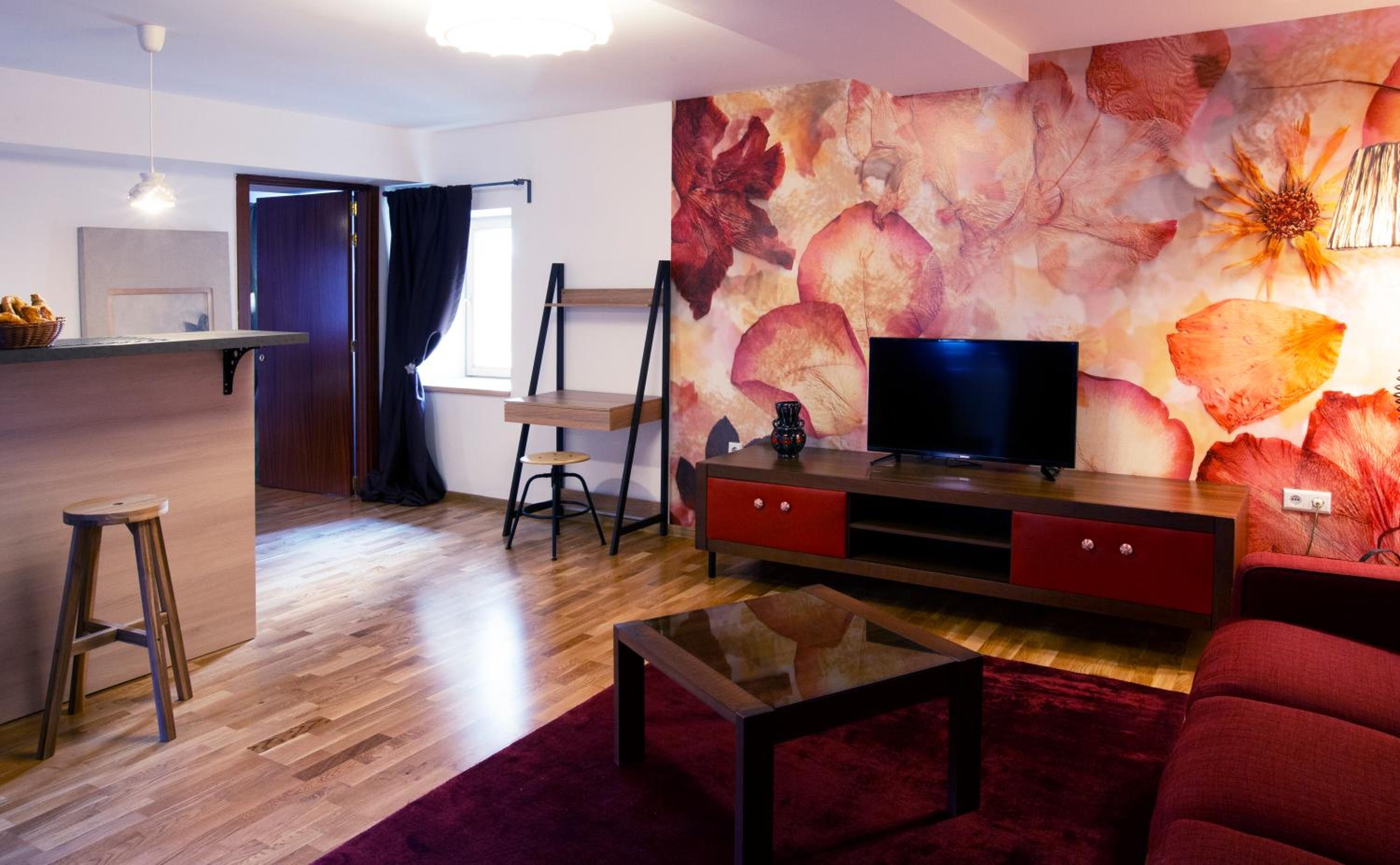 One-Bedroom Apartment - Photo 19