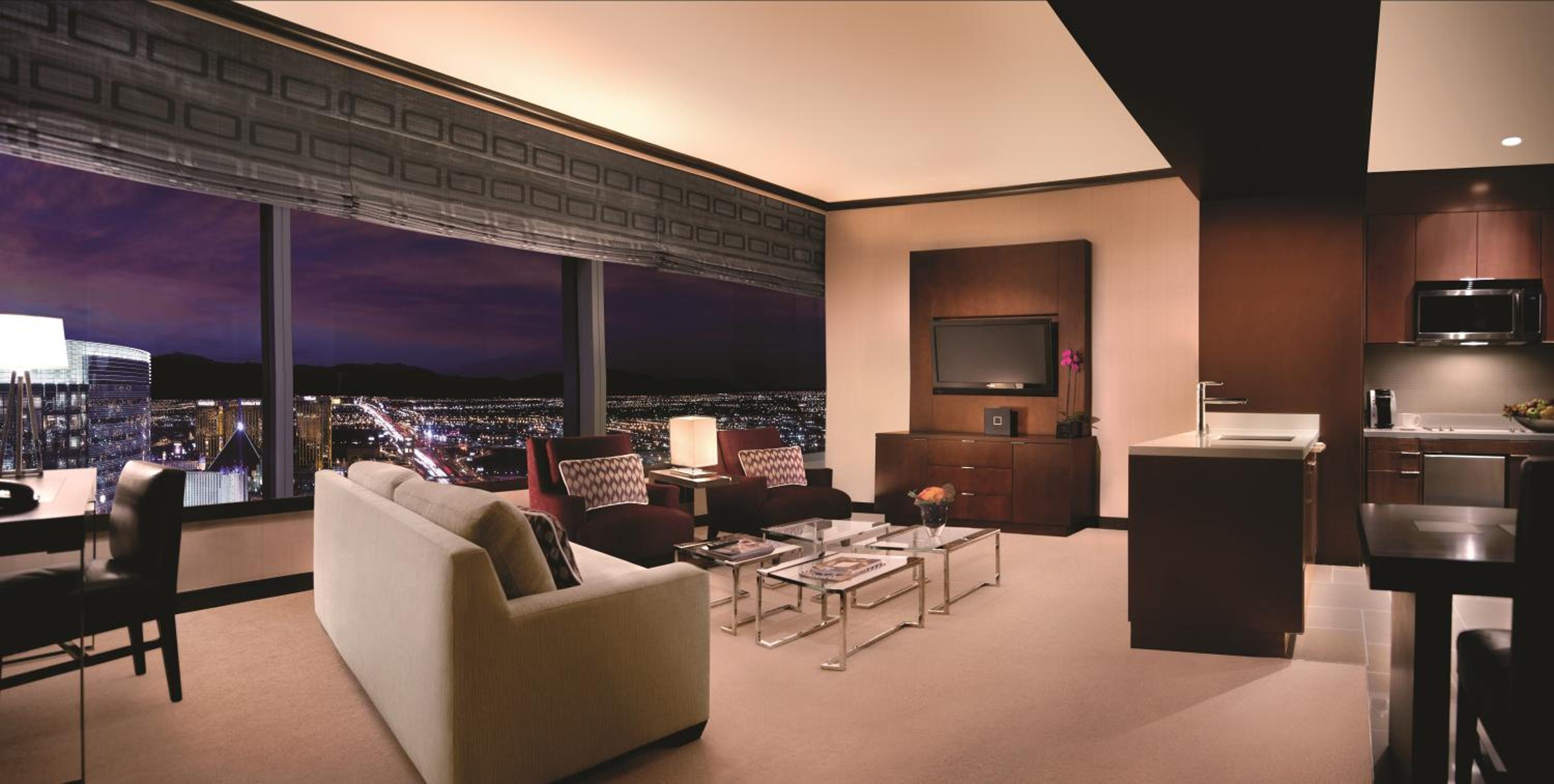 One Bedroom Penthouse Suite - Photo 2