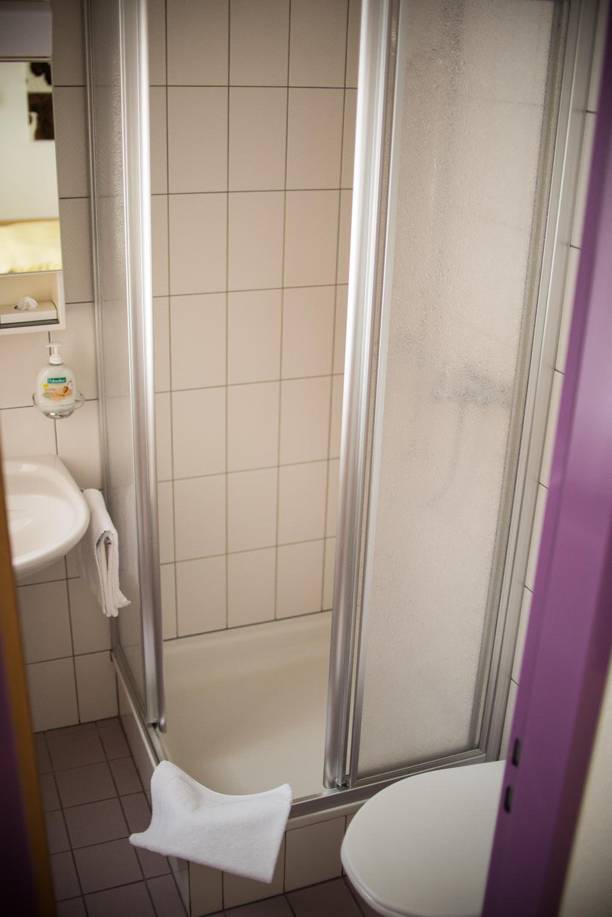 Quadruple Room - Photo 4