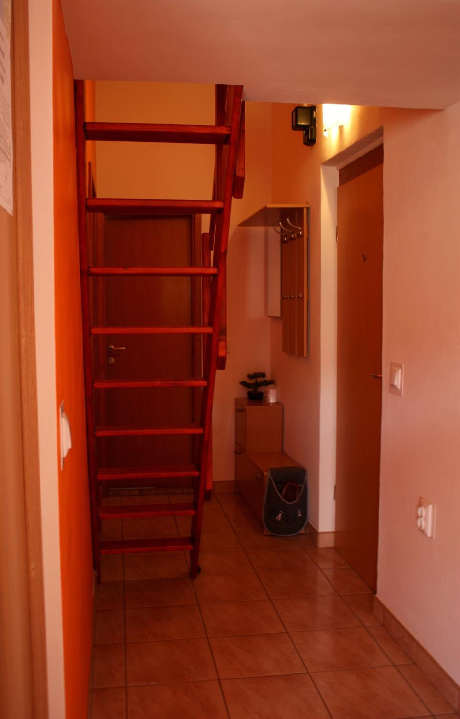 Apartment - Photo 4