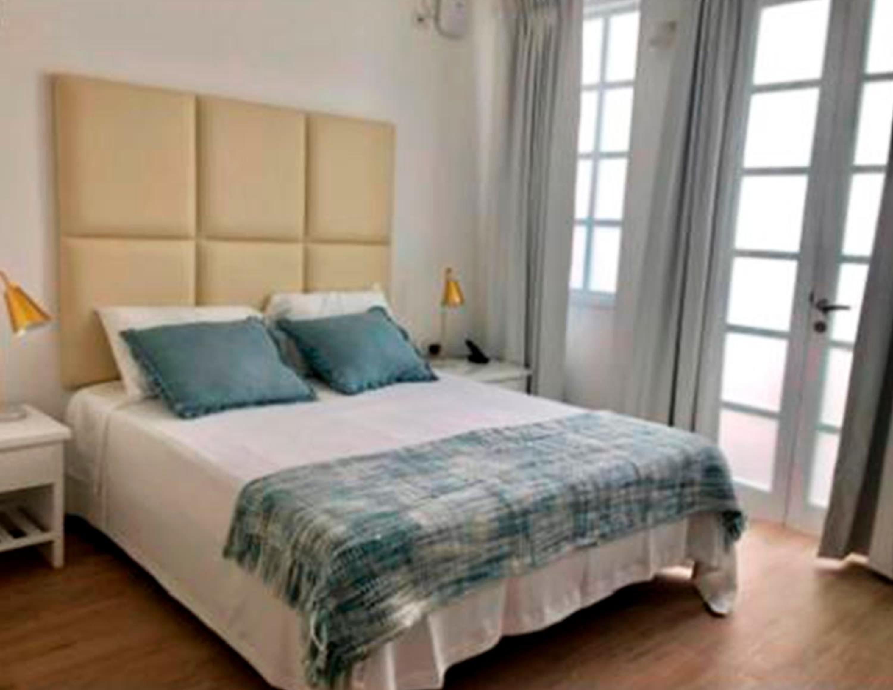 Suite with Air-Conditioning photo 2