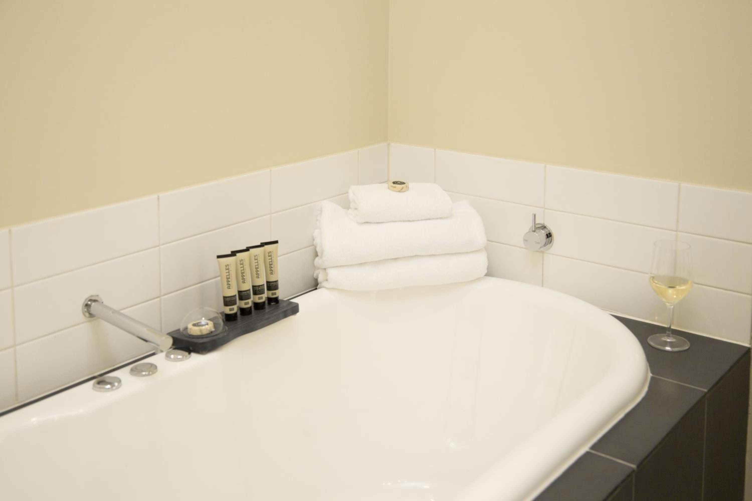 Two-Bedroom Executive Suite - Photo 8