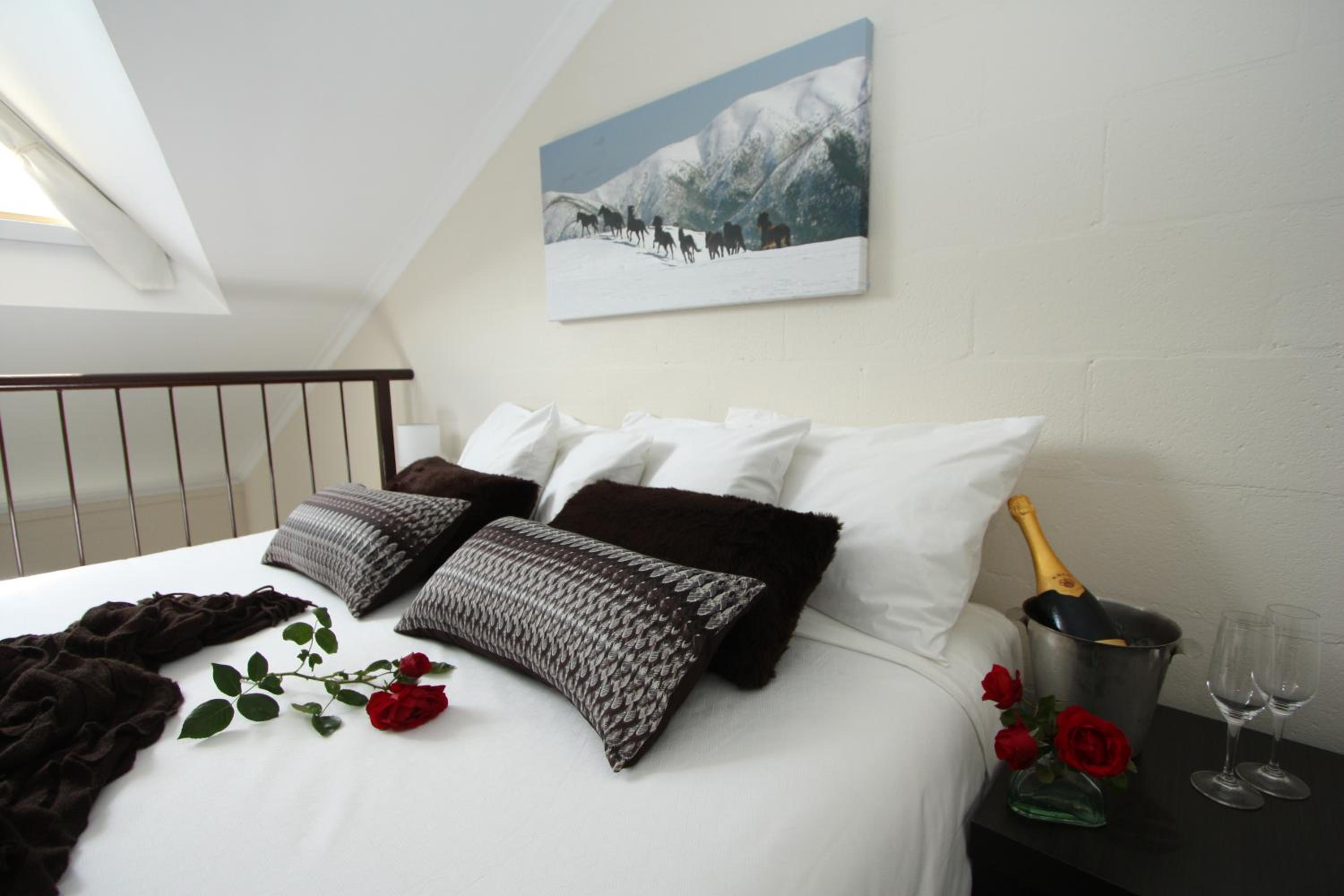 Mezzanine Suite photo 1