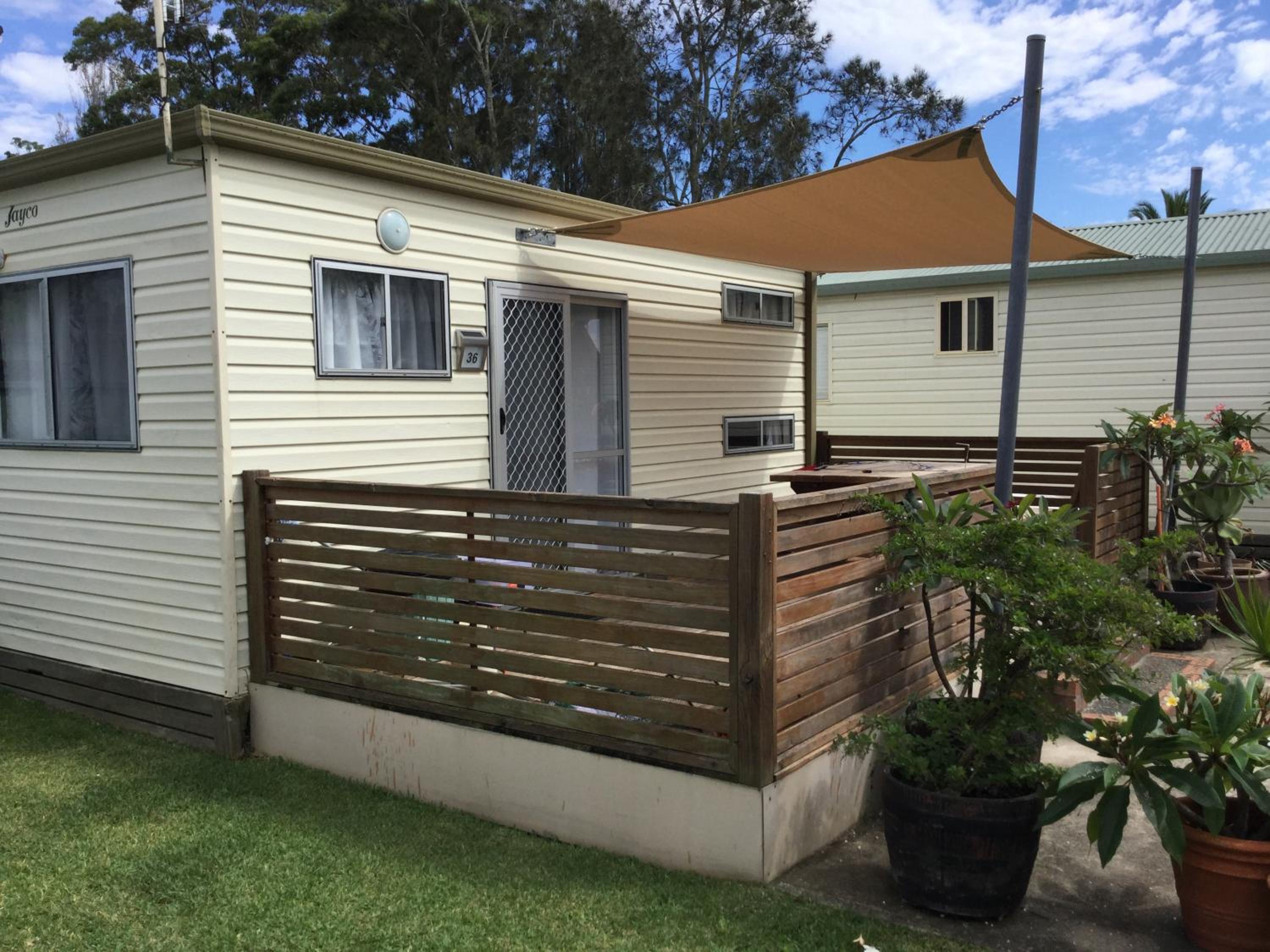 One-Bedroom Cabin must use Shared Bathroom - Berth 6 photo 2