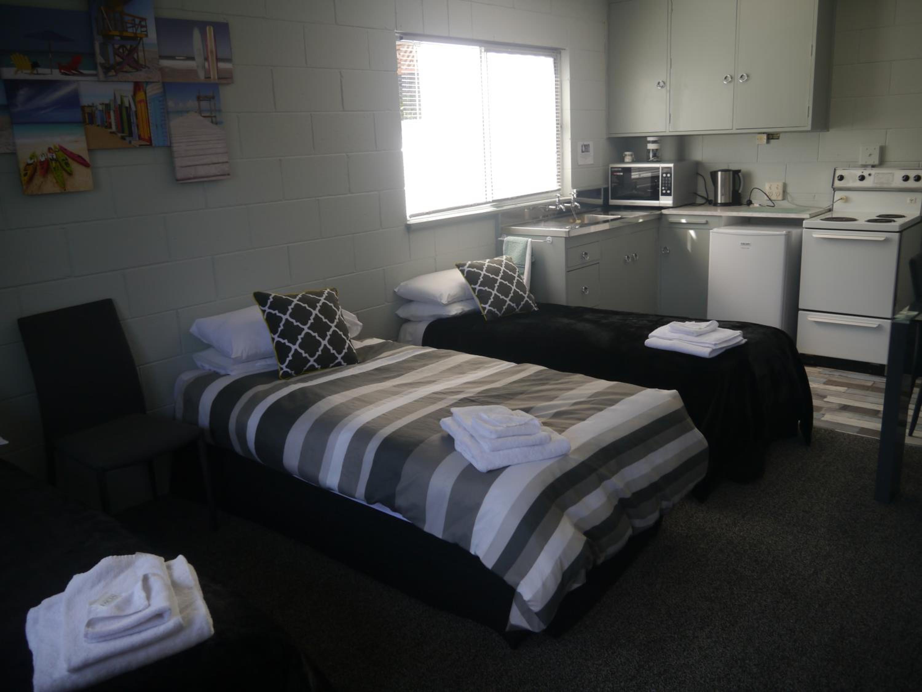 One-Bedroom Apartment - Photo 5