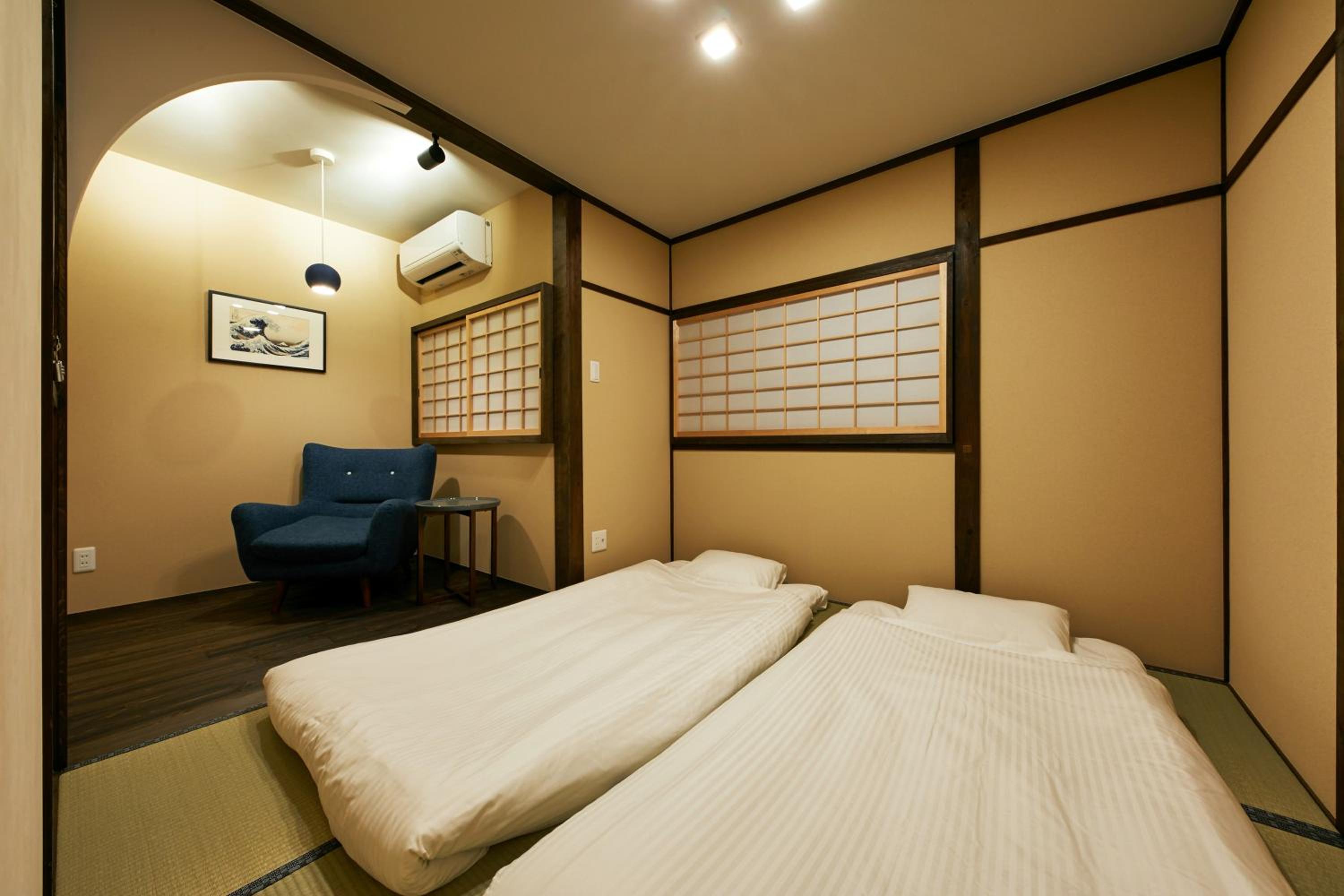 Two-Bedroom Suite - Photo 18