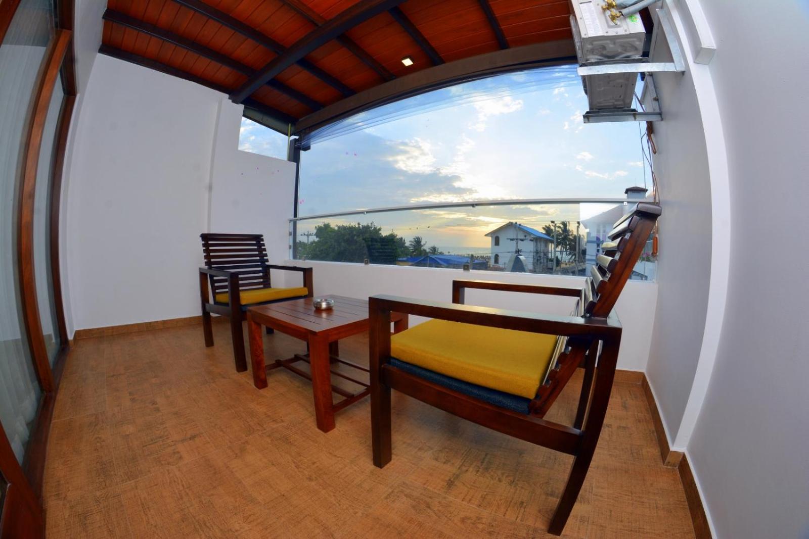 Maisonette-Doppelzimmer mit Balkon und Meerblick