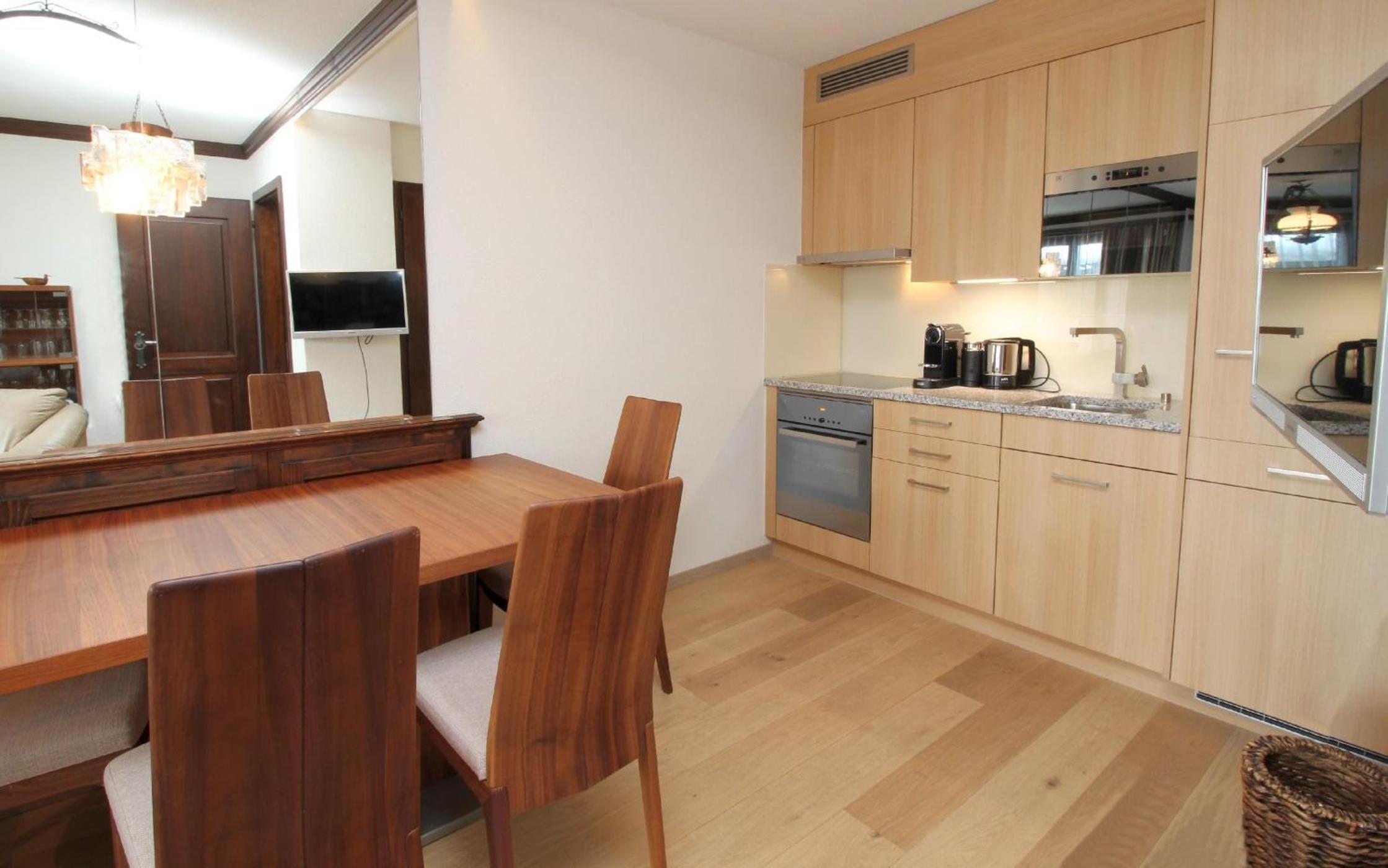 Apartment With Lake View photo 2