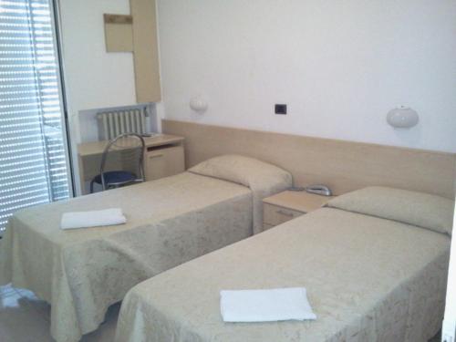 Double or Twin Room photo 2
