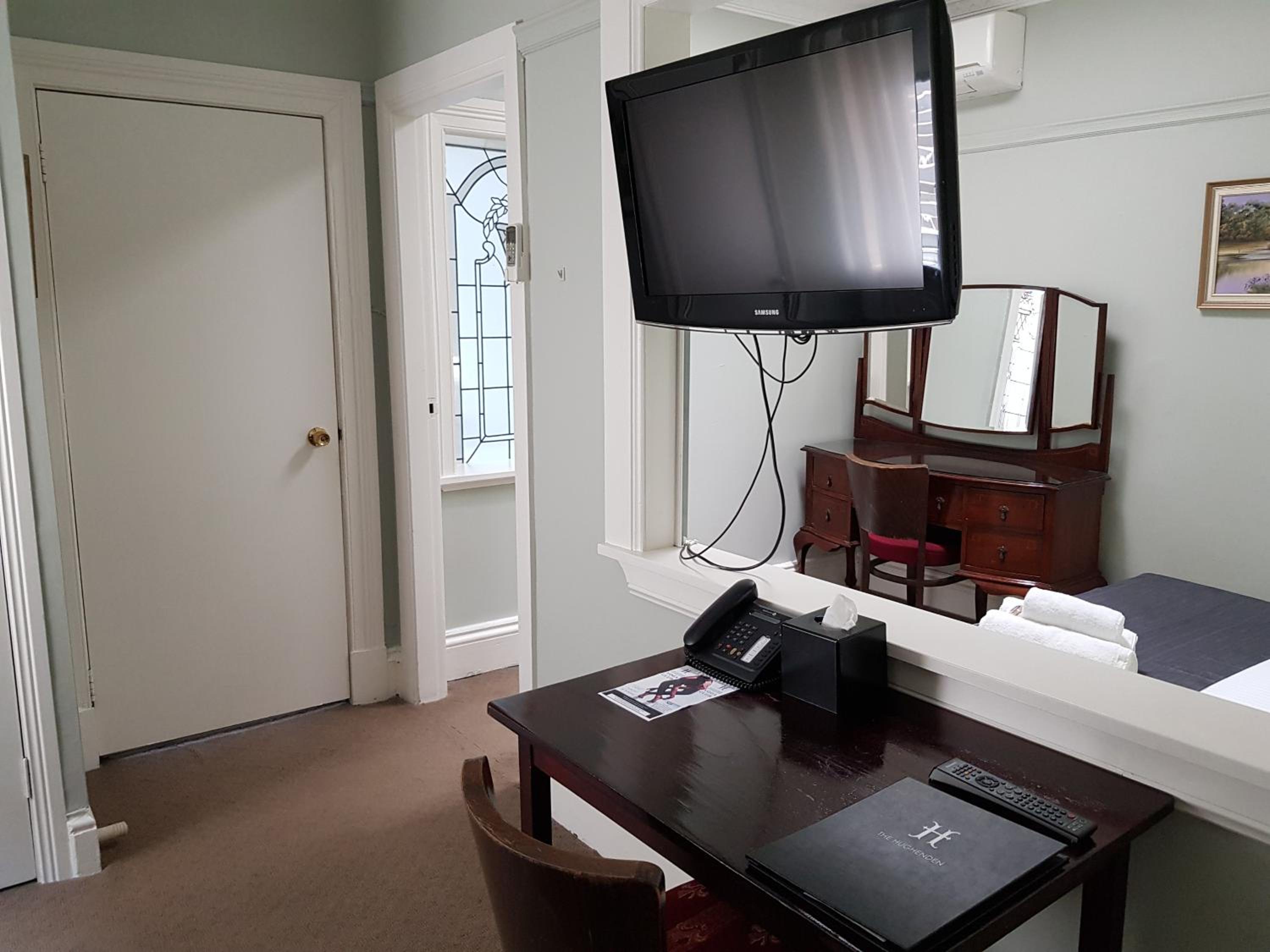 Queen Suite