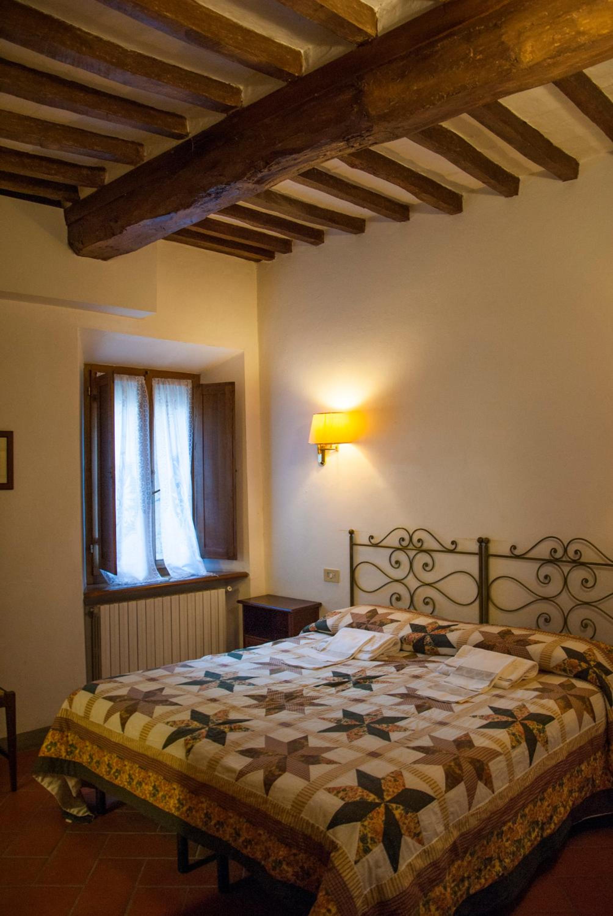 Double Room - Photo 4