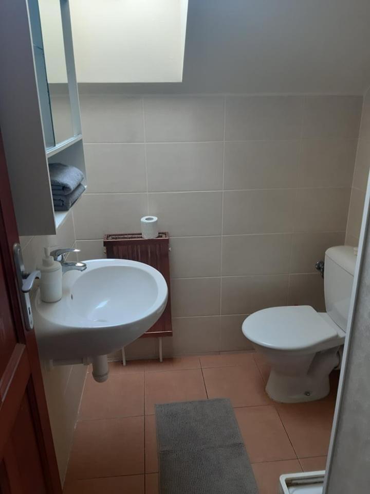 Standard Double or Twin Room photo 3