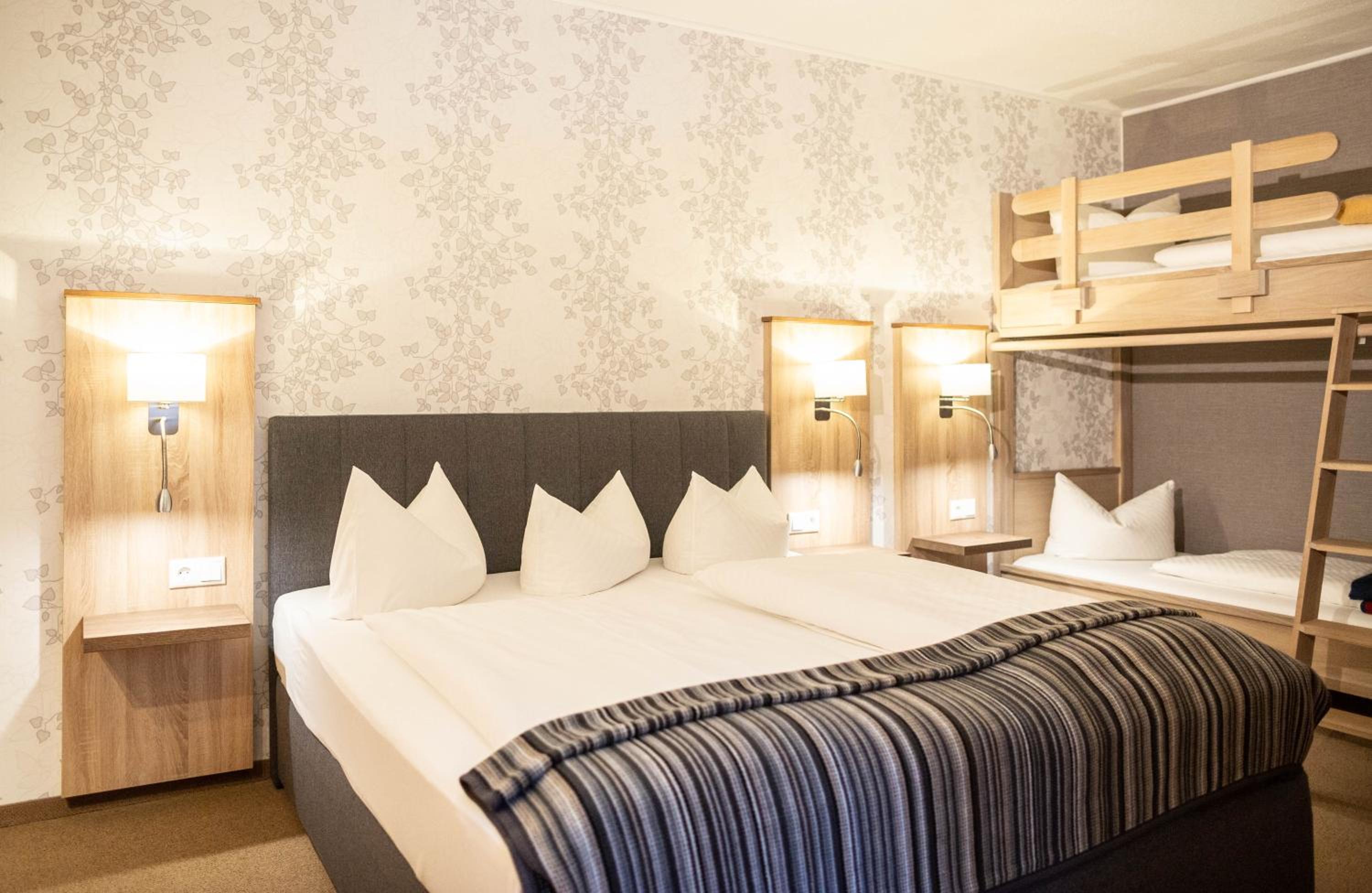 Double Room - Photo 2