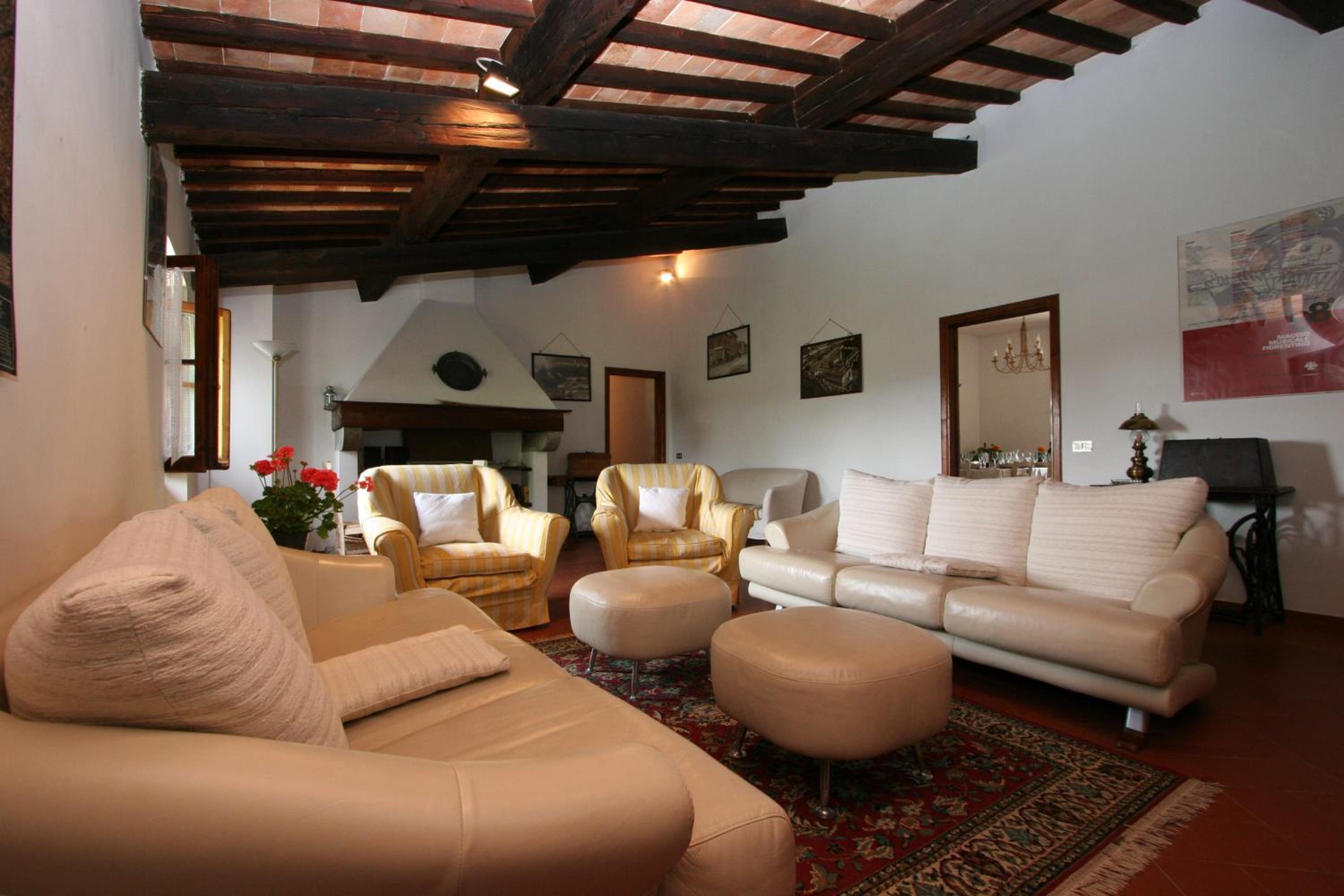 Five-Bedroom House - Two Floors photo 1