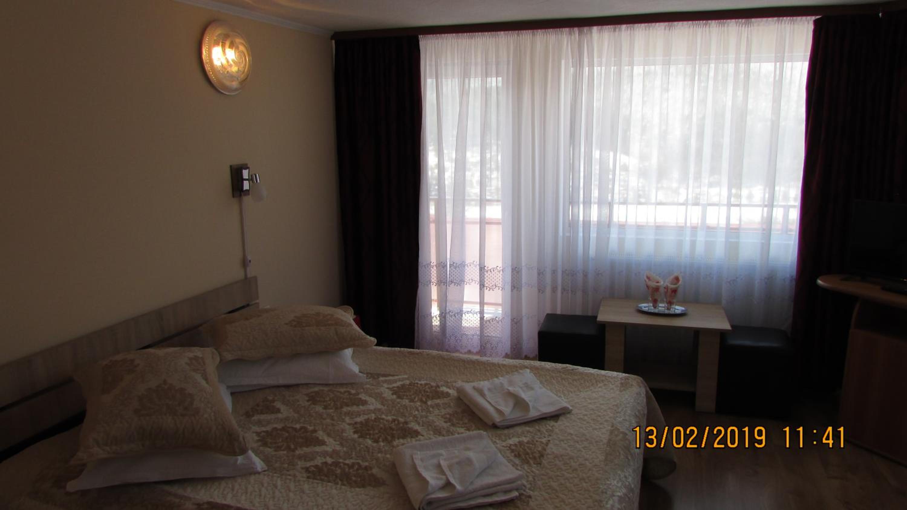 Double Room with Balcony - Photo 1