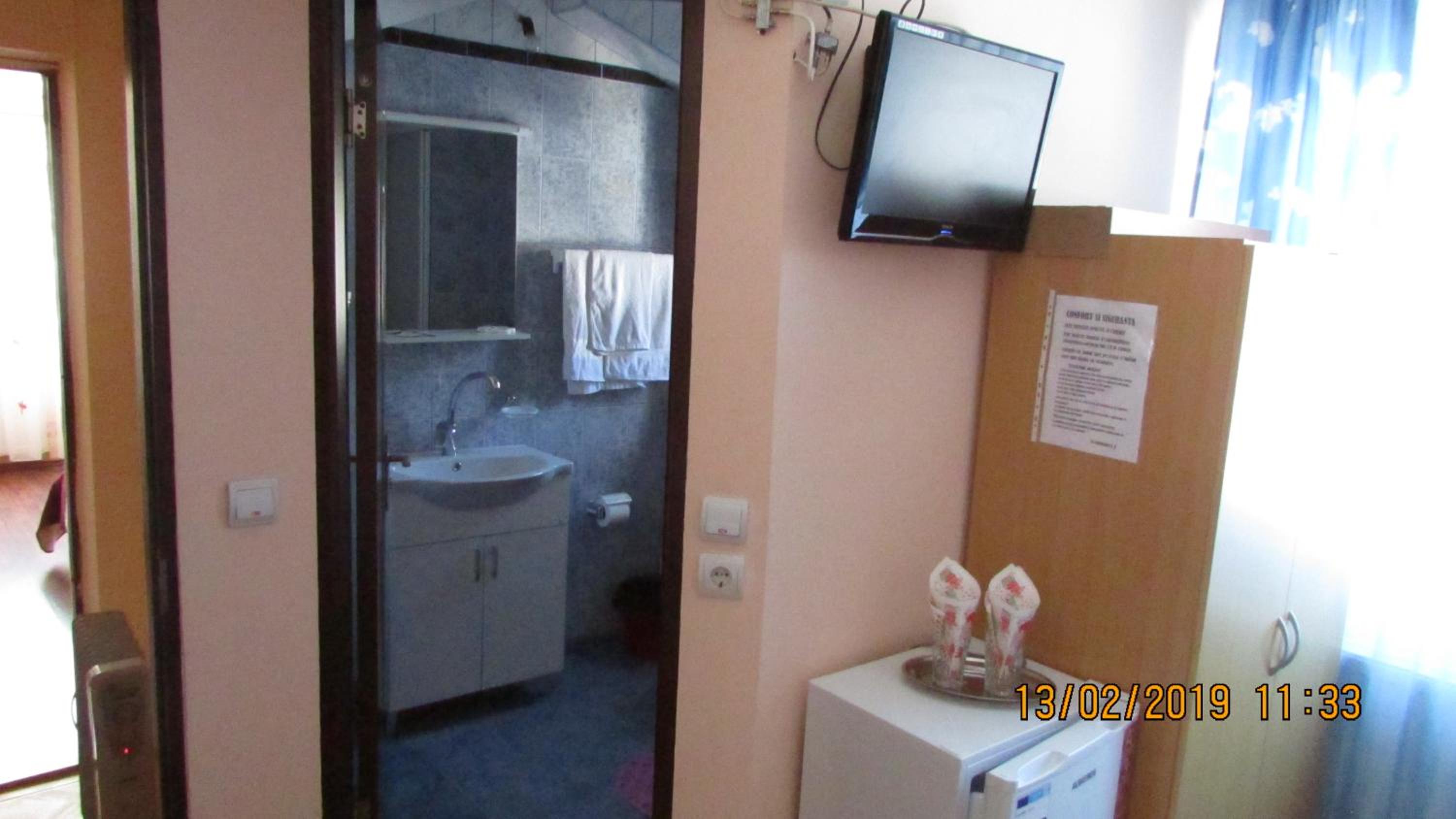 Triple Room - Photo 6